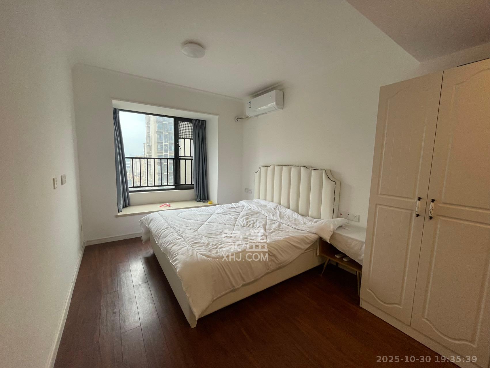 万科魅力之城 3室2厅2卫 2600.0元/月 万科魅力之城 3室2厅2卫 2600.0元/月室内图