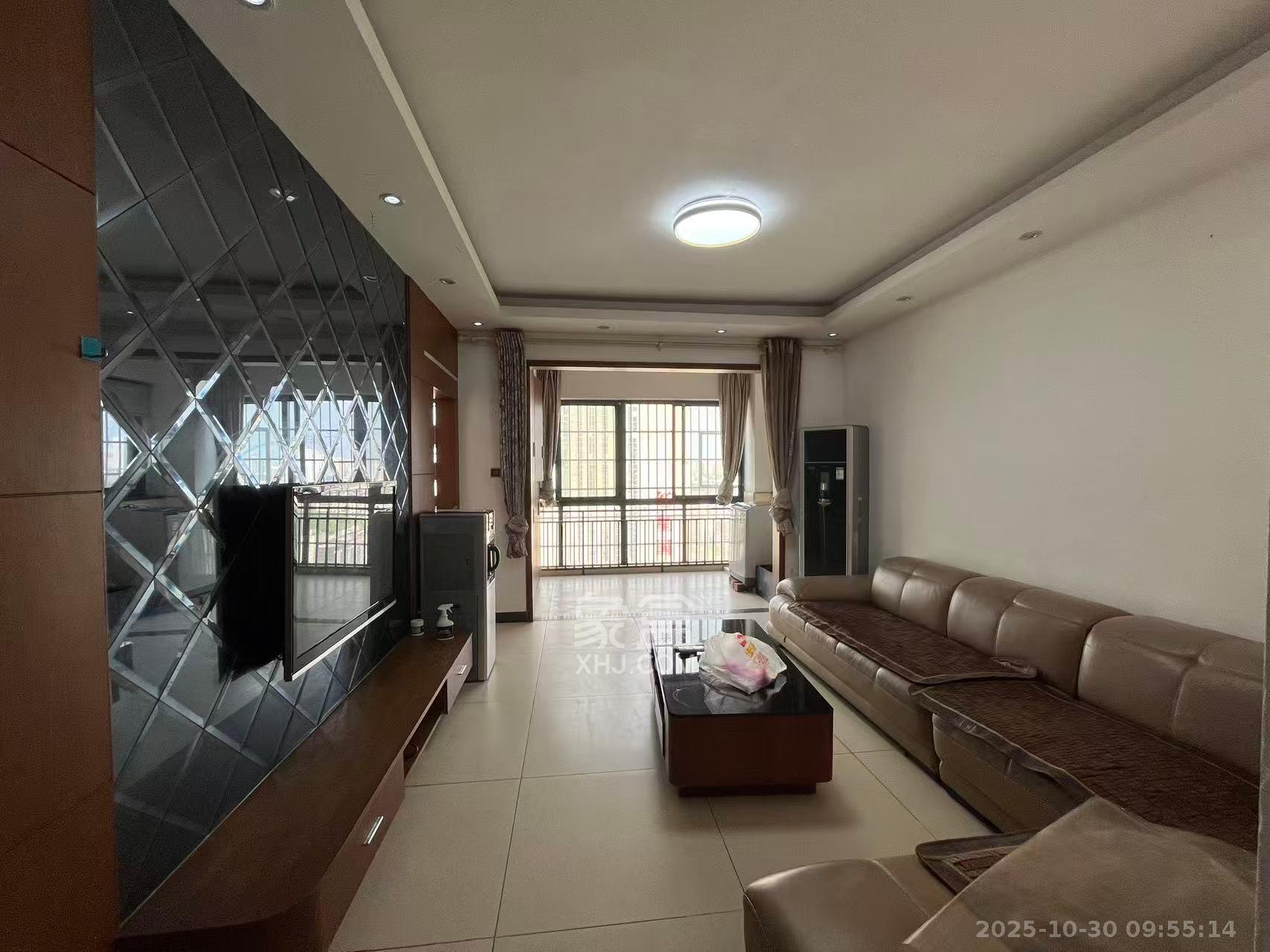 瑞都华庭(华庭美苑)  3室2厅1卫    2200.0元/月 瑞都华庭(华庭美苑)  3室2厅1卫    2200.0元/月室内图1