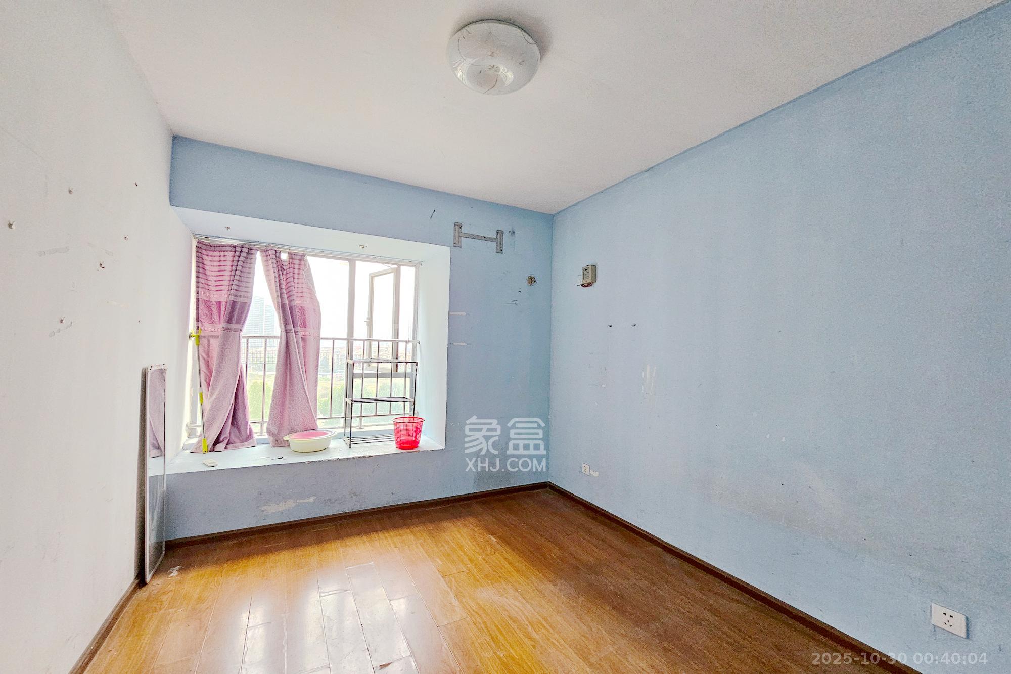 嘉宇盛世华章  4室2厅2卫    115.0万 嘉宇盛世华章  4室2厅2卫    115.0万卧室