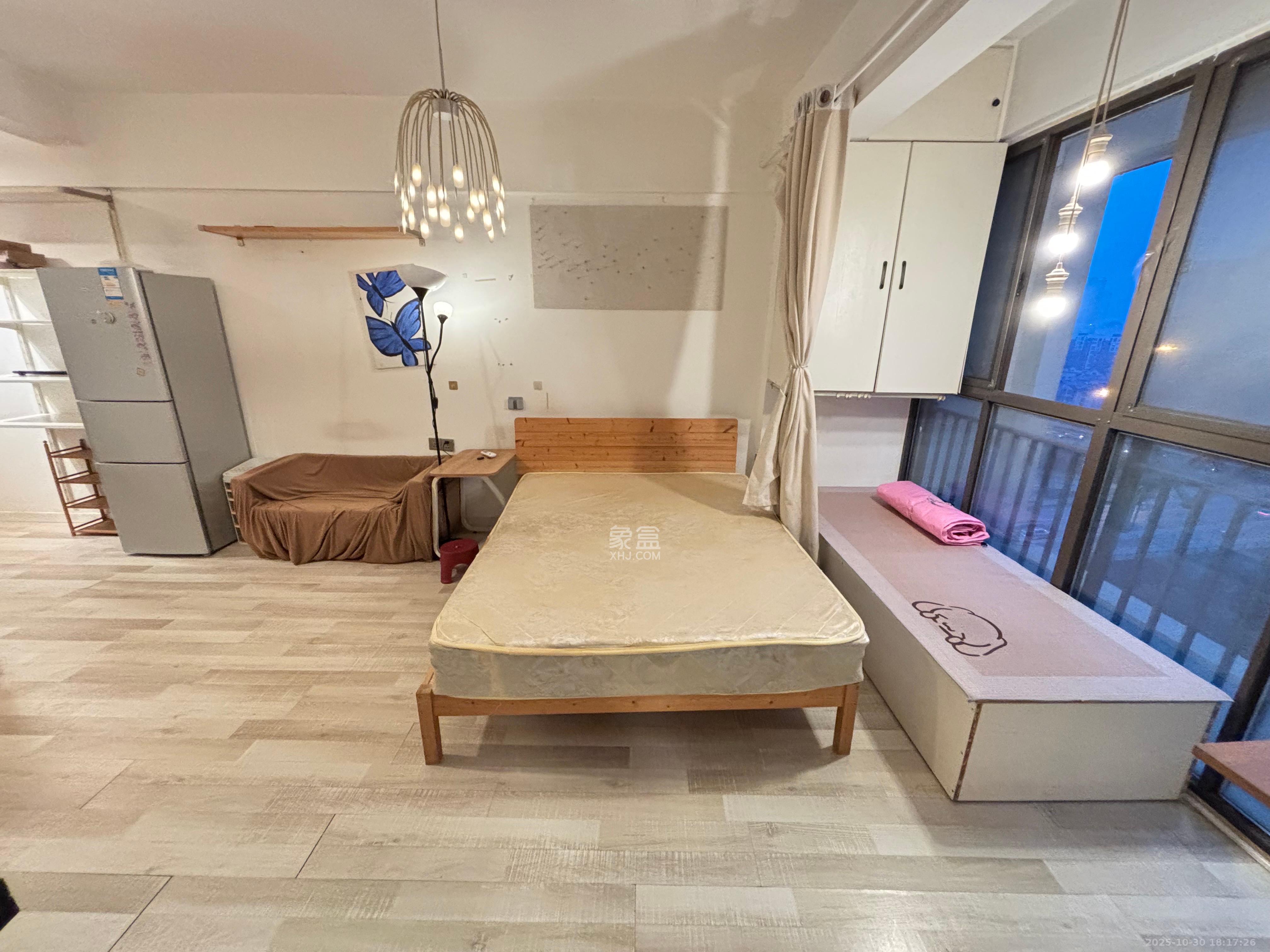 钱隆樽品(一、二、三期)  1室1厅1卫    1500.0元/月室内图