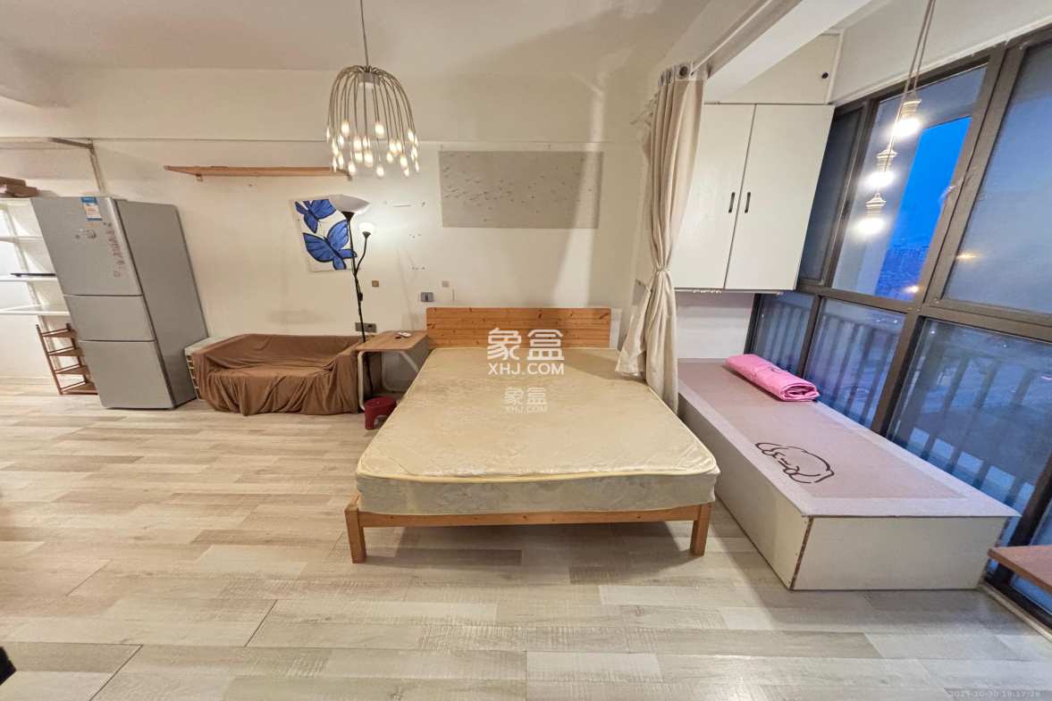 钱隆樽品(一、二、三期) 1室1厅1卫 1500.0元/月 钱隆樽品(一、二、三期) 1室1厅1卫 1500.0元/月室内图