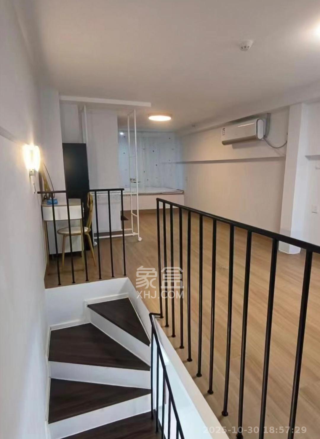 金茂建发泊悦  2室1厅2卫    1800.0元/月 金茂建发泊悦  2室1厅2卫    1800.0元/月室内图