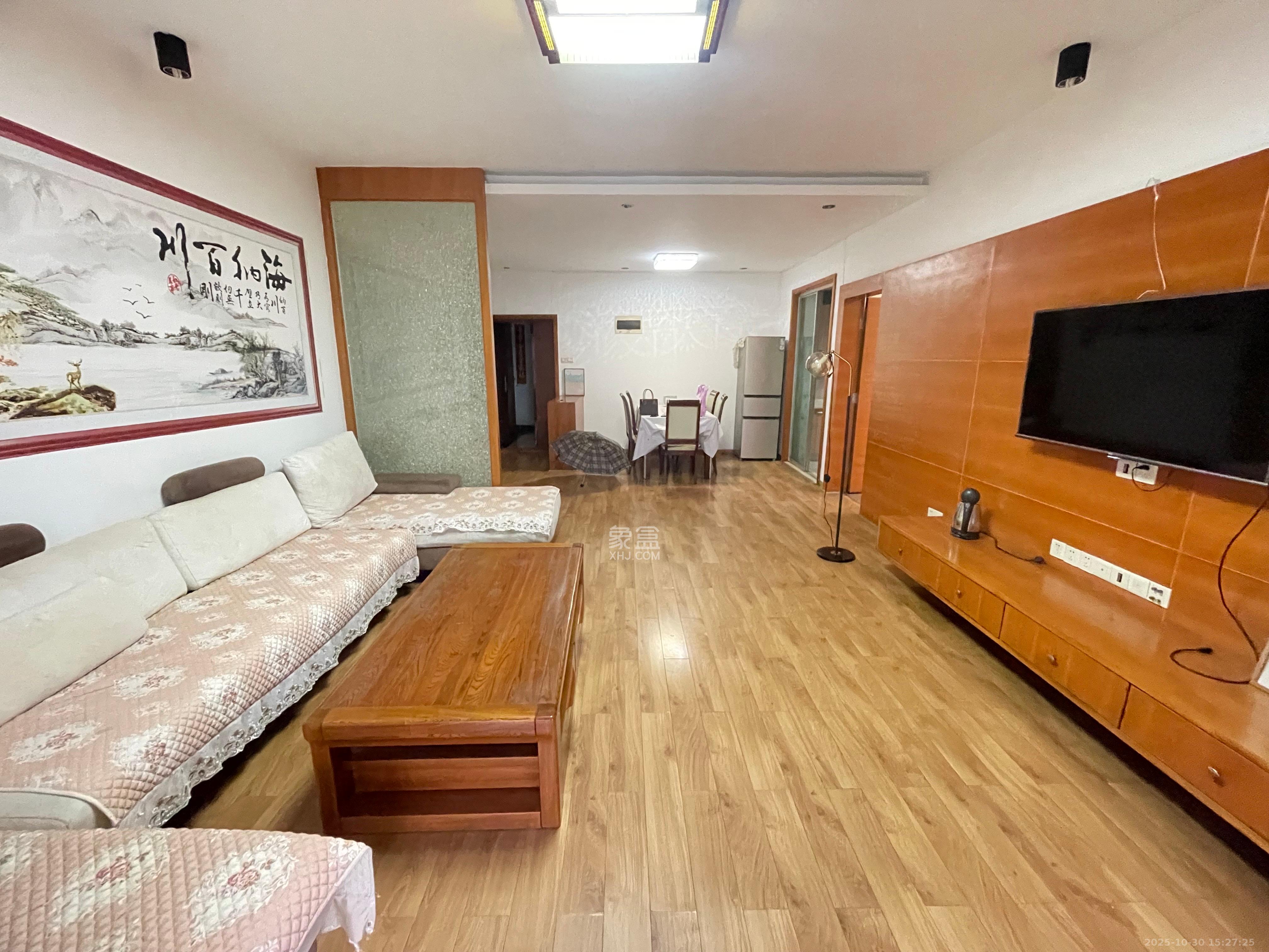 中城丽景香山园  4室2厅2卫    3200.0元/月 中城丽景香山园  4室2厅2卫    3200.0元/月室内图