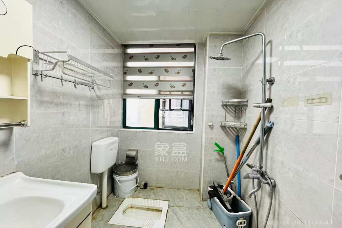 克拉美丽山庄(晟领国际)  2室2厅1卫    2100.0元/月 克拉美丽山庄(晟领国际)  2室2厅1卫    2100.0元/月室内图