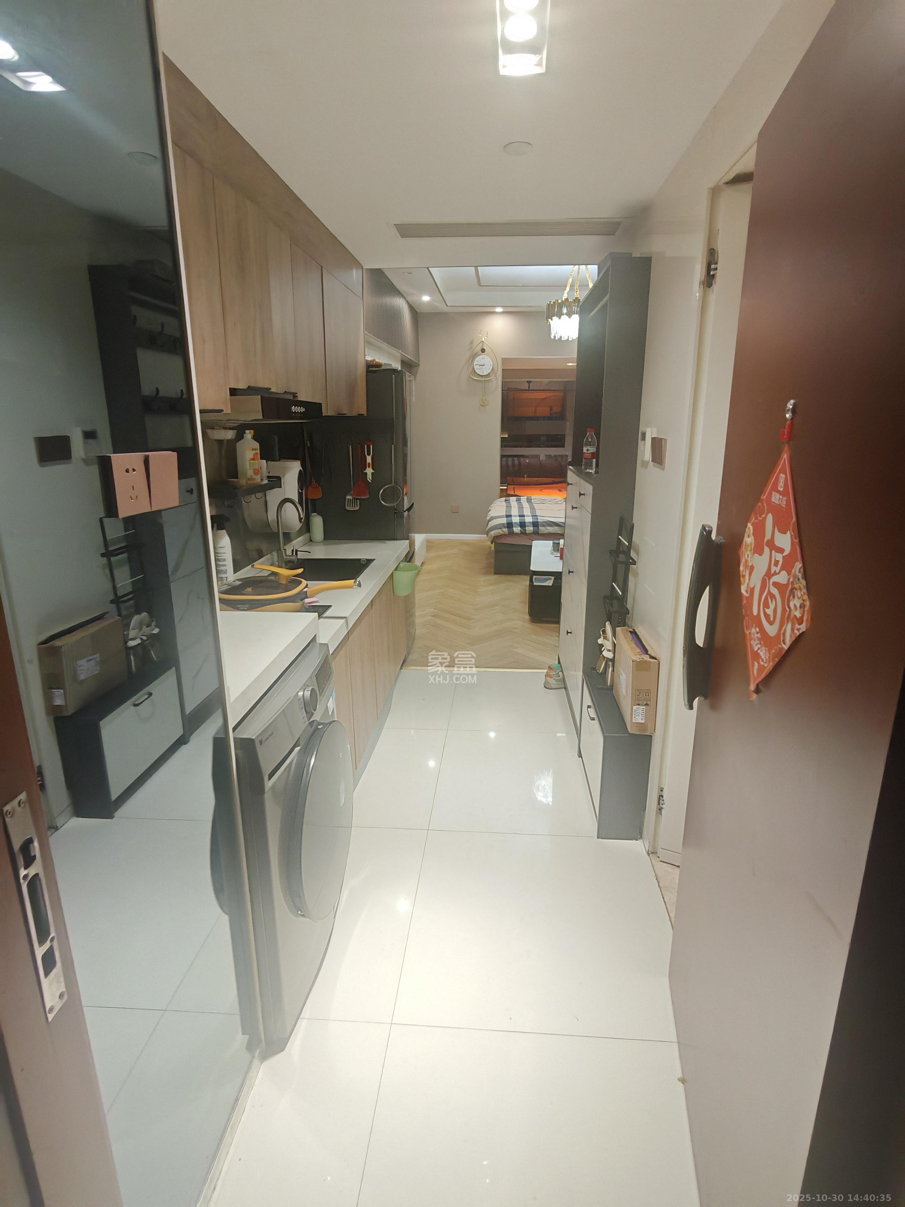 东怡外国（南湖一号)  1室1厅1卫    1800.0元/月