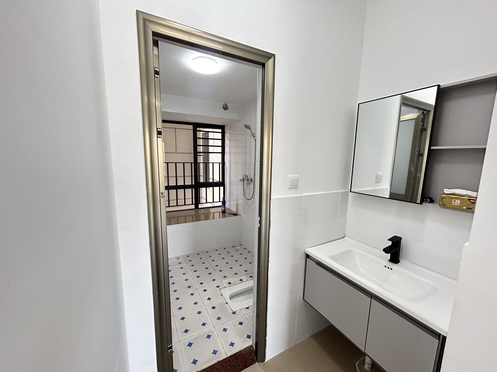 天德园  4室2厅2卫    3200.0元/月室内图