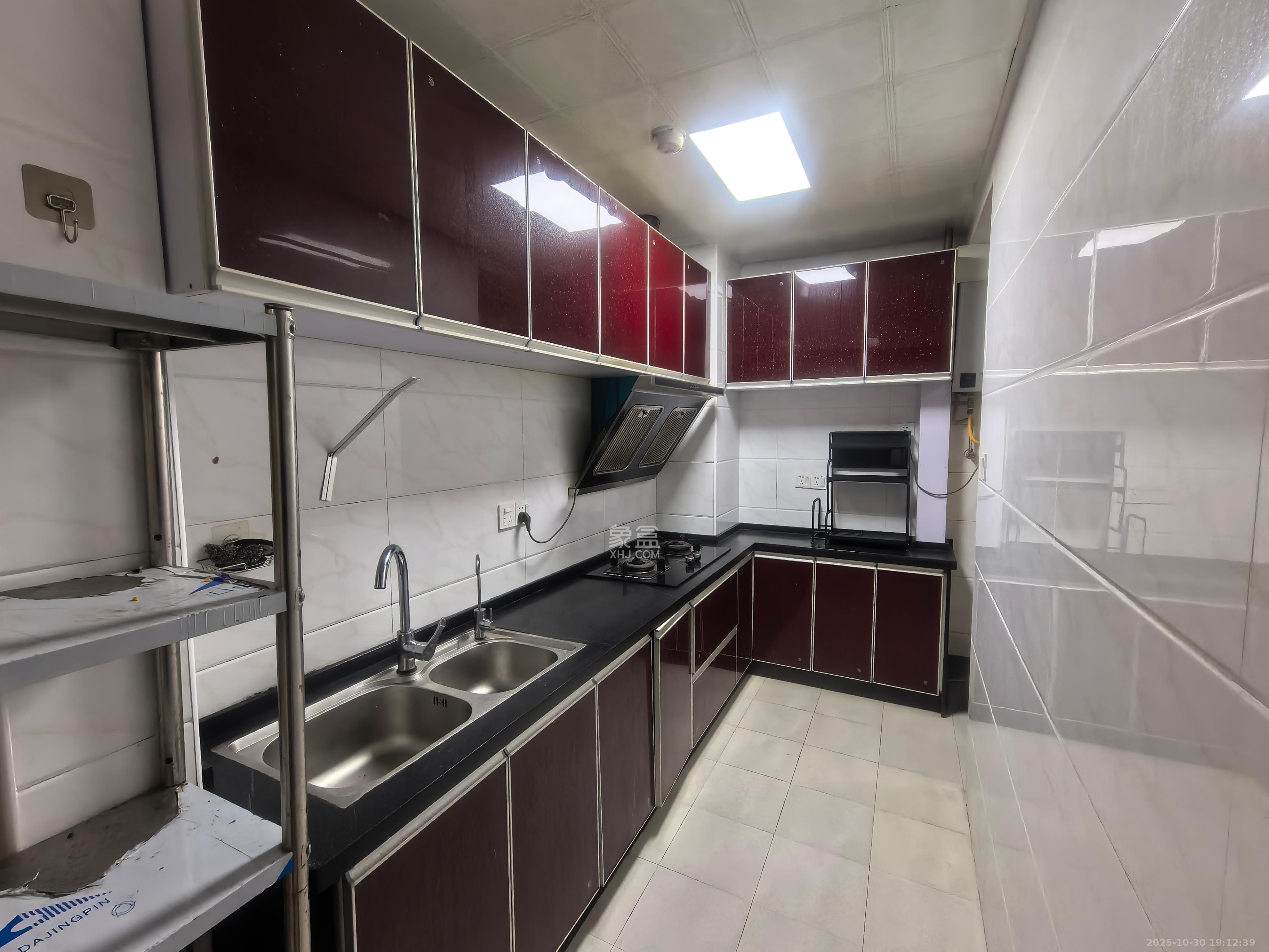 深业睿城  3室2厅1卫    1900.0元/月 深业睿城  3室2厅1卫    1900.0元/月室内图