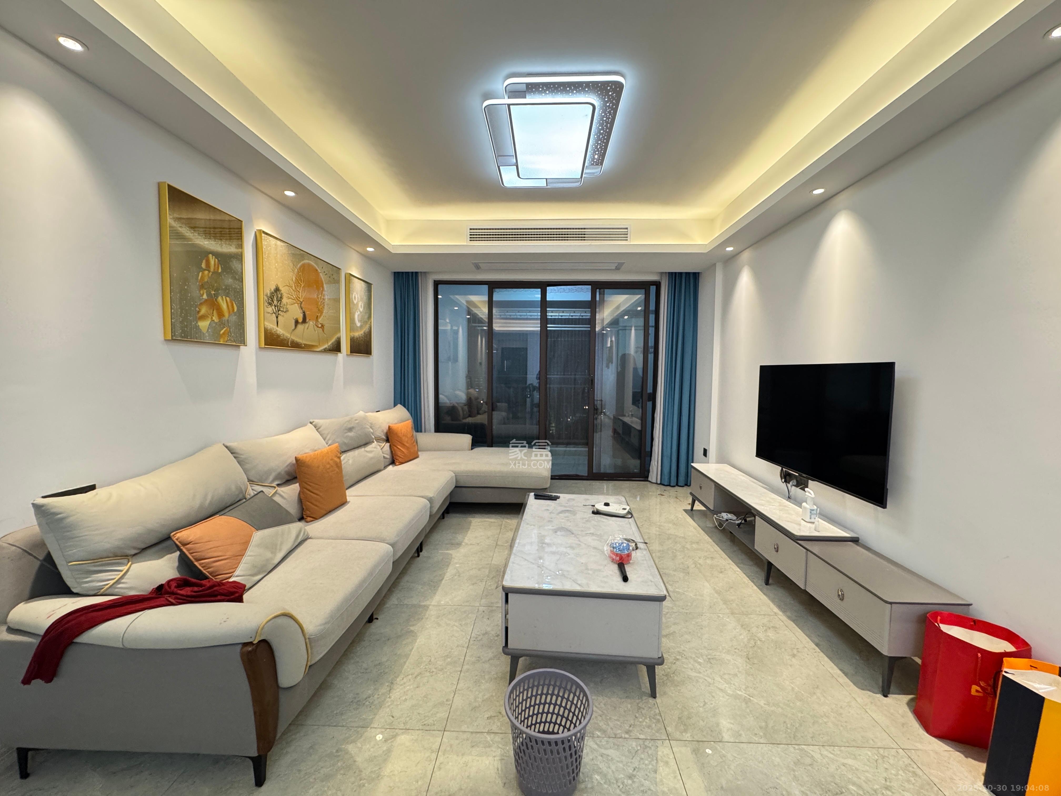 臻园  3室1厅2卫    3300.0元/月 臻园  3室1厅2卫    3300.0元/月室内图