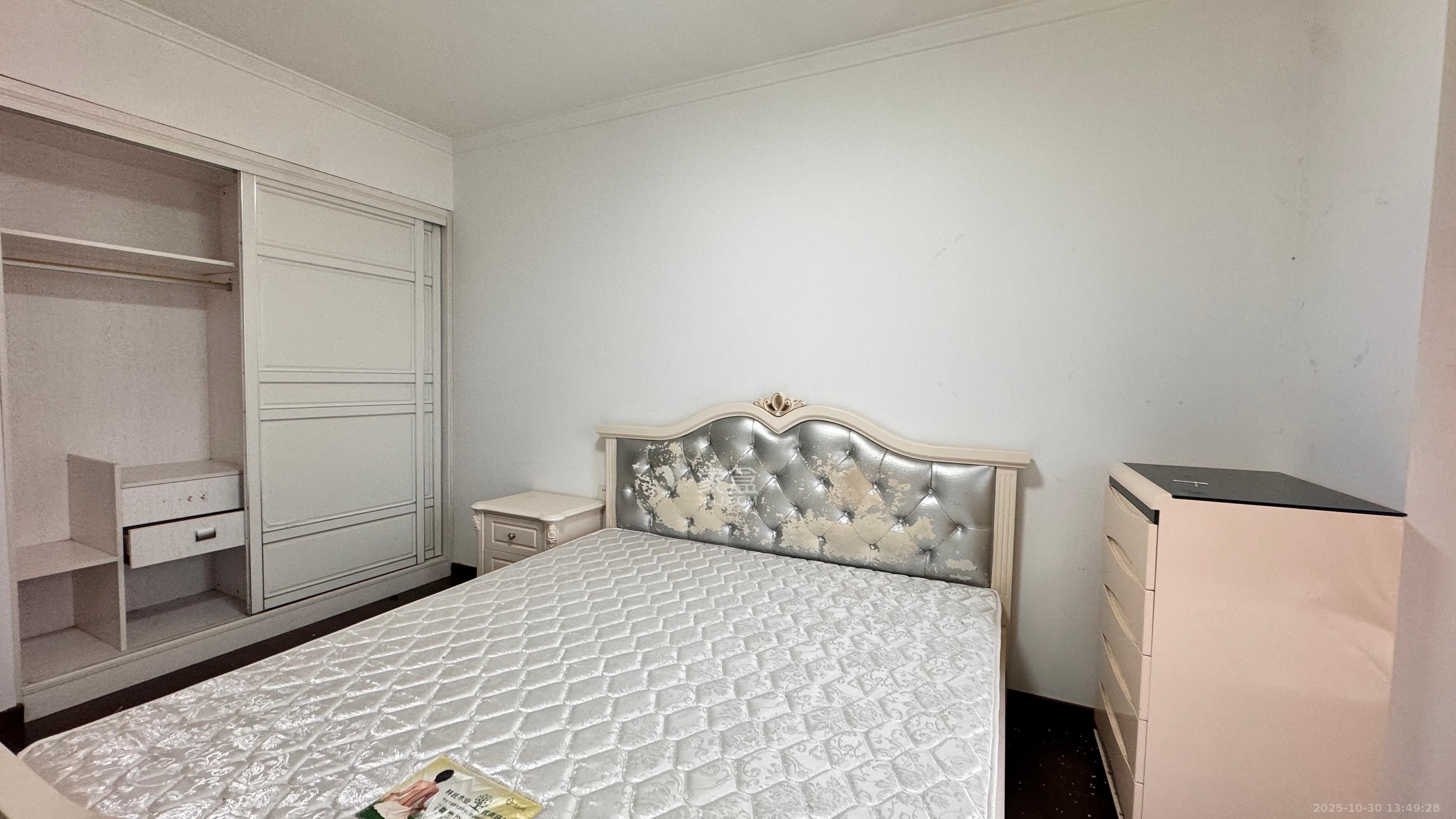 万科白鹭郡  3室2厅2卫    2900.0元/月室内图