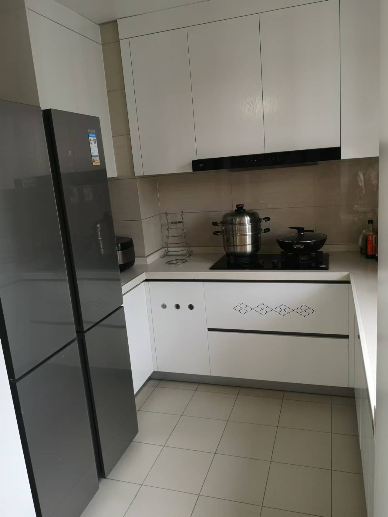 西溪里二期  3室2厅2卫    265.0万客厅