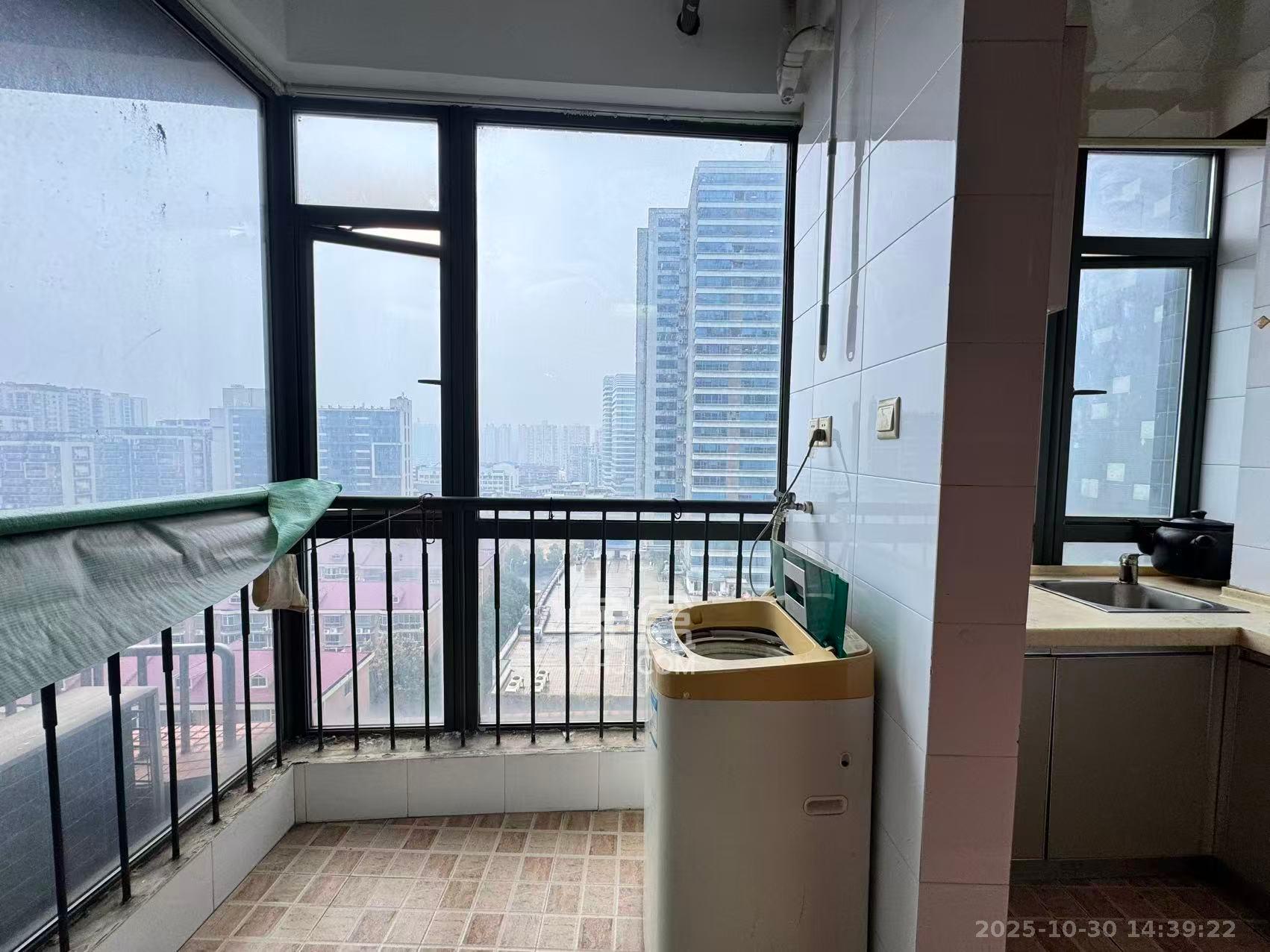 BOBO天下城（CTA财富中心）  1室1厅1卫    1800.0元/月室内图