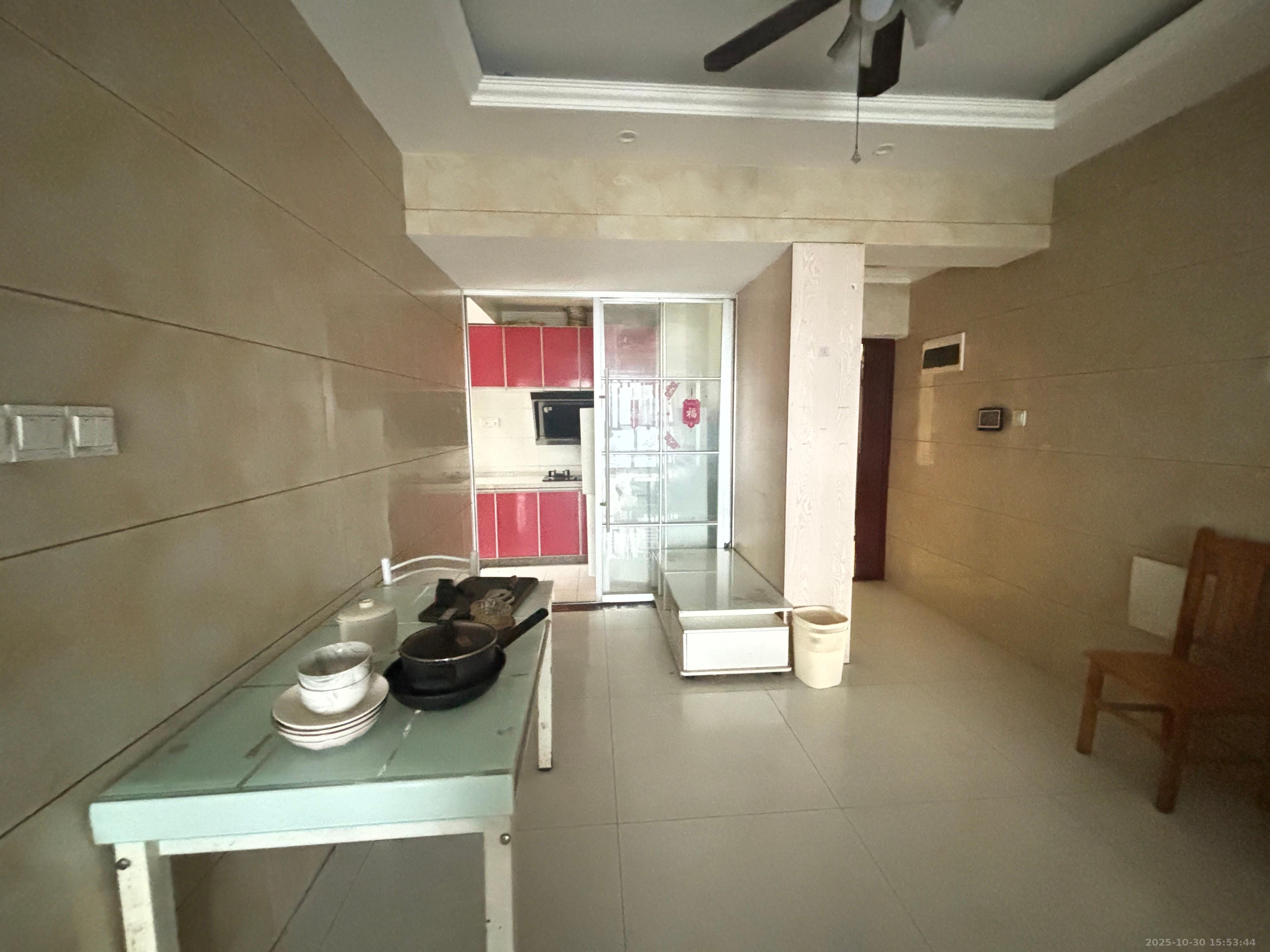 高升时代广场(冠铭商务中心) 3室2厅1卫 2100.0元/月 高升时代广场(冠铭商务中心) 3室2厅1卫 2100.0元/月室内图