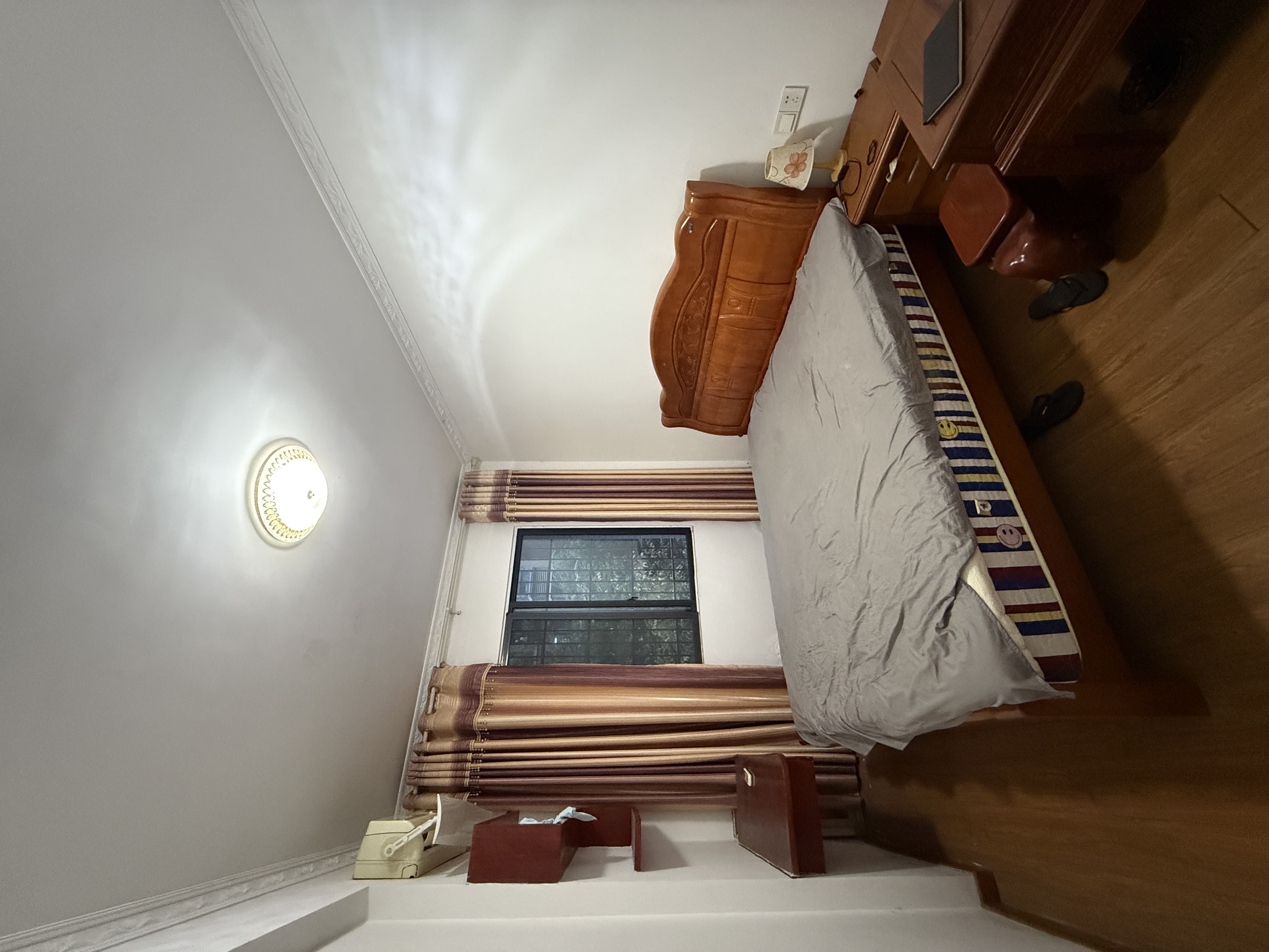 长湖峰境  1室0厅0卫    2500.0元/月室内图