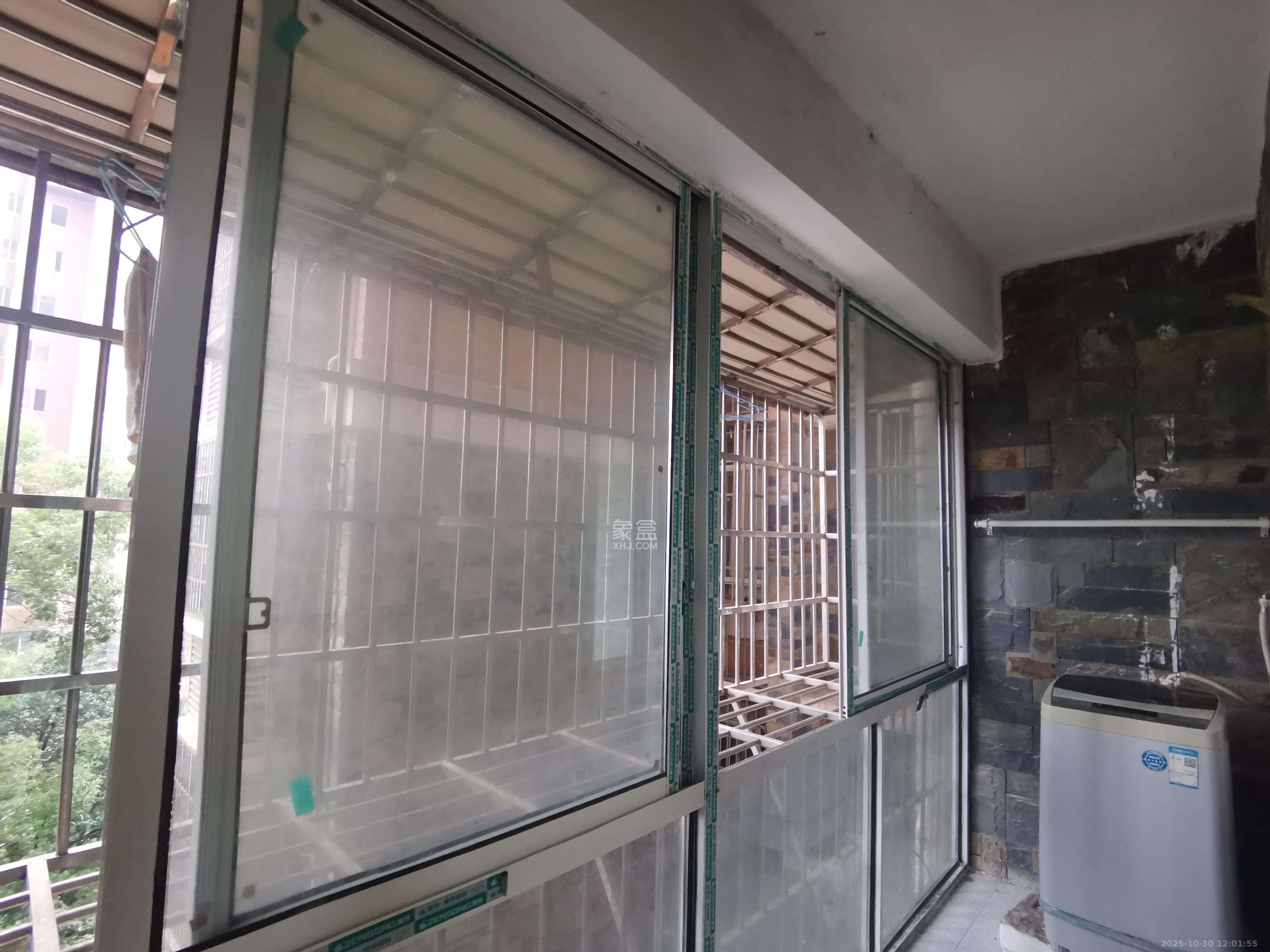 东门尚苑  4室2厅2卫    2200.0元/月室内图