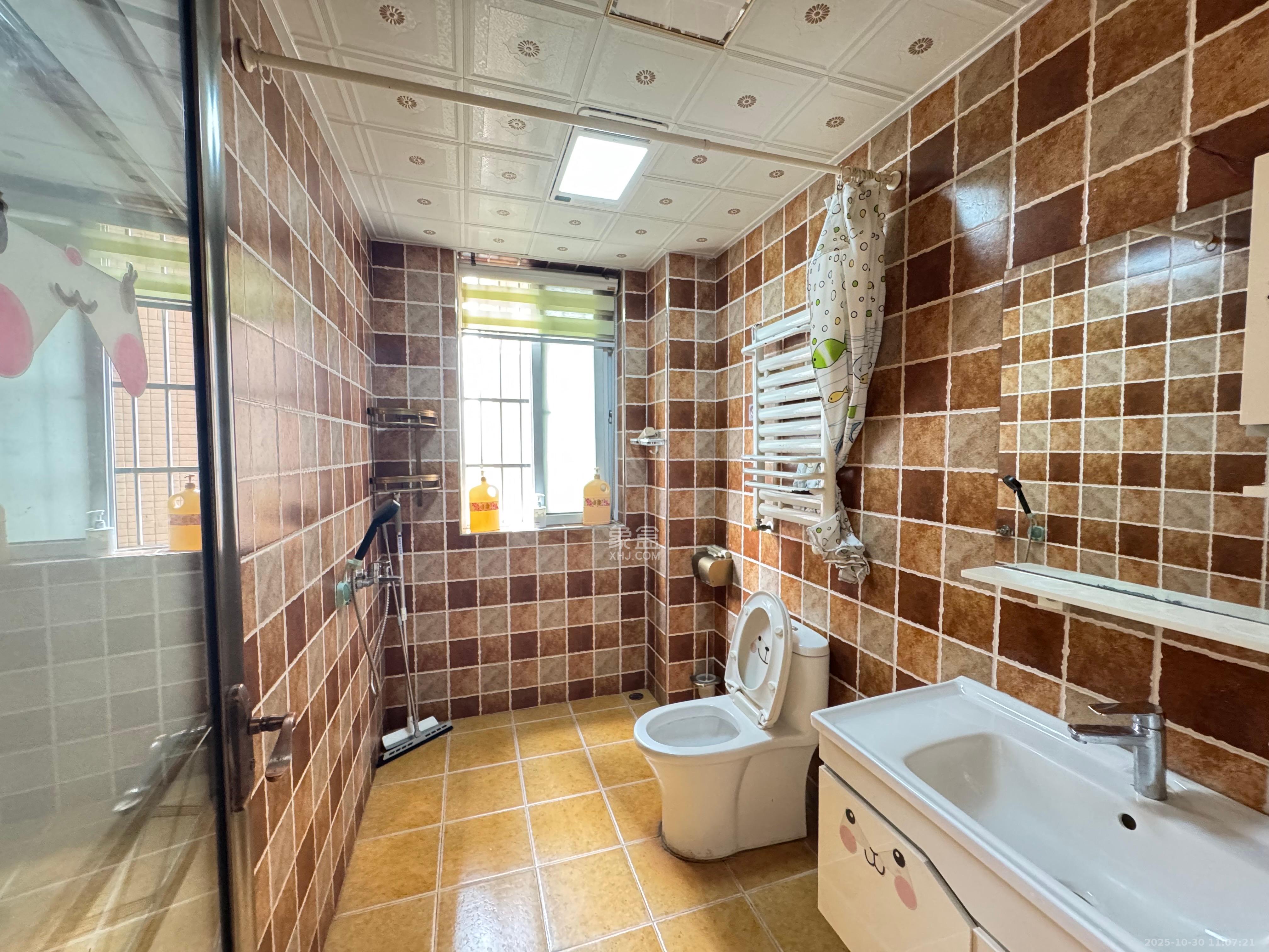 中欣楚天熙苑 2室2厅1卫 2100.0元/月 中欣楚天熙苑 2室2厅1卫 2100.0元/月室内图