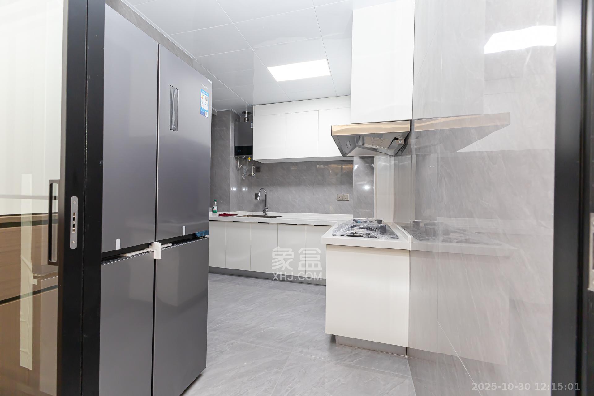 乾源国际  3室2厅2卫    89.8万厨房