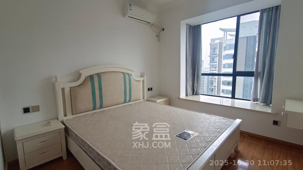 湘江世纪城鸿江苑  2室1厅1卫    2300.0元/月室内图