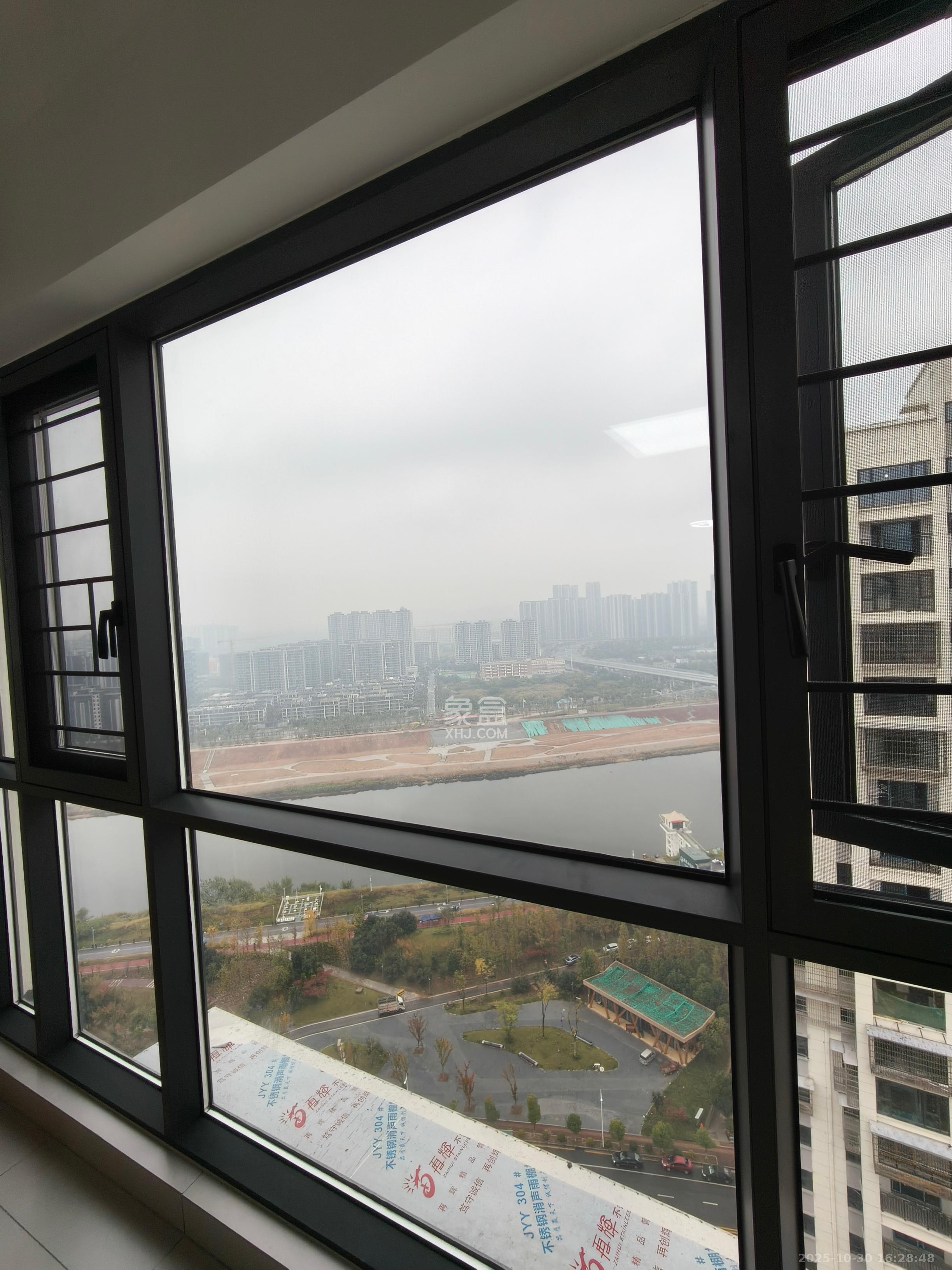 和景家园二期  2室2厅1卫    1900.0元/月 和景家园二期  2室2厅1卫    1900.0元/月室内图