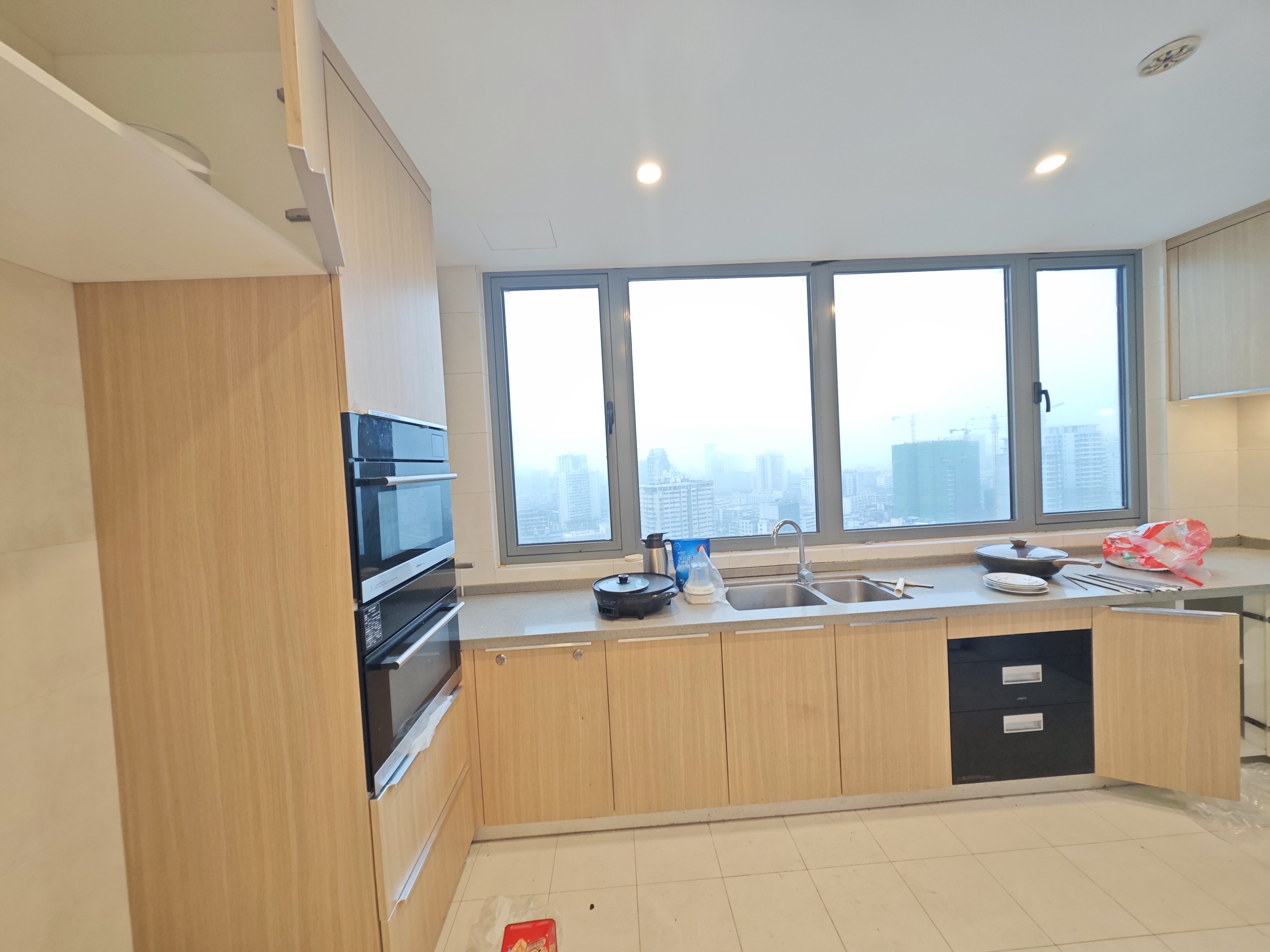 龙兴公馆 3室2厅2卫 7000.0元/月 龙兴公馆 3室2厅2卫 7000.0元/月室内图