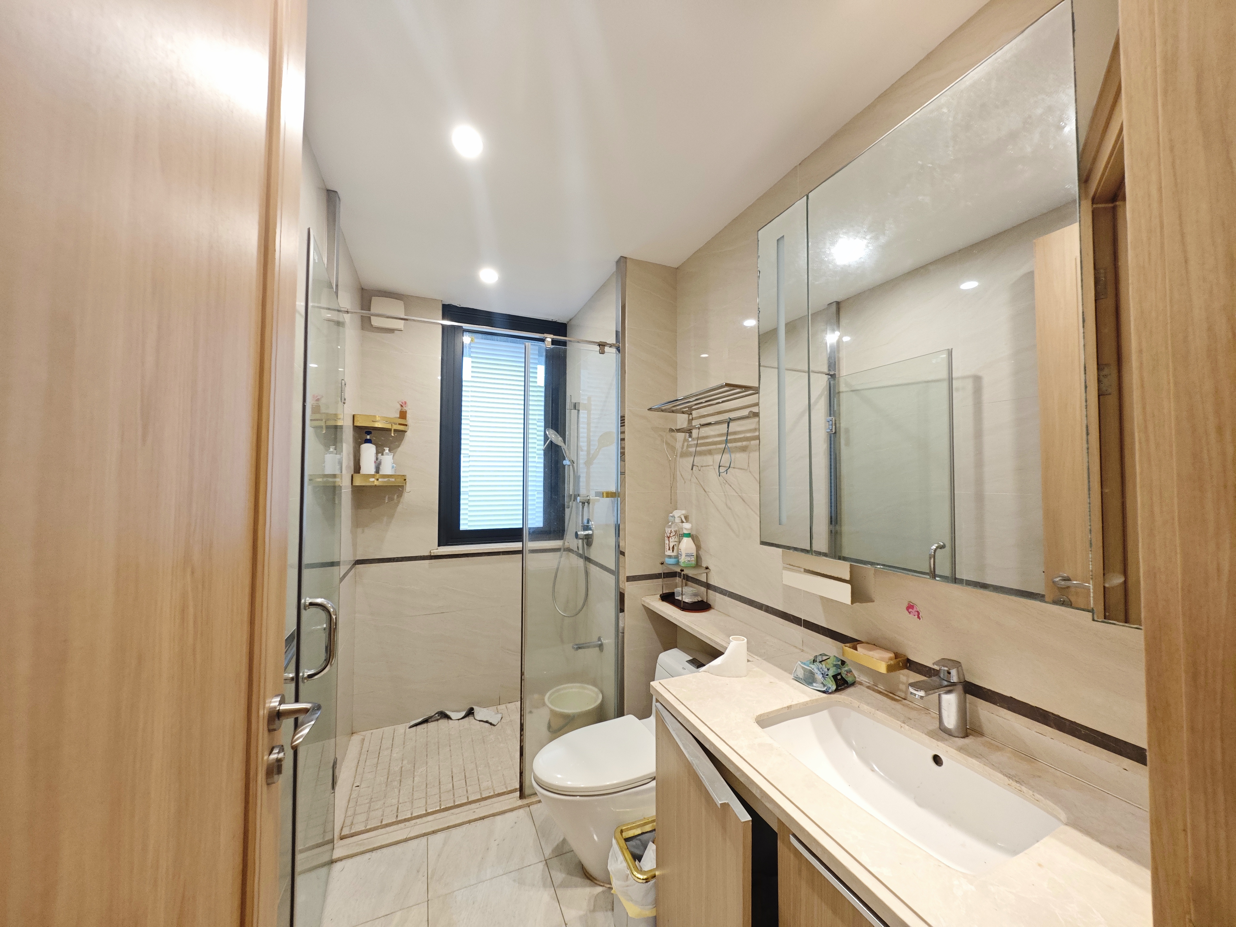 龙兴公馆  3室2厅2卫    7000.0元/月室内图