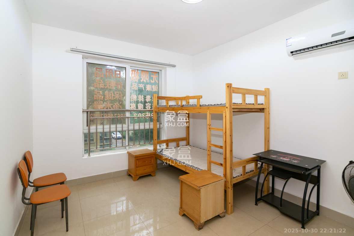 晟通城  3室1厅1卫    38.0万 晟通城  3室1厅1卫    38.0万卧室