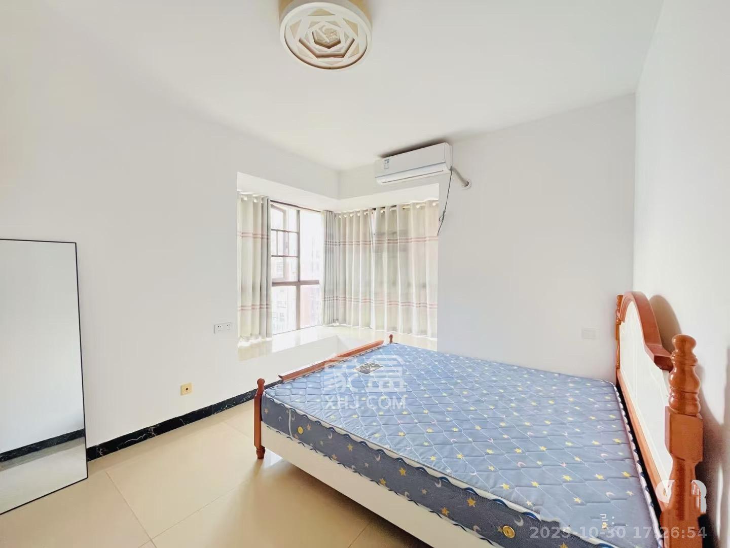 水岸世景  3室1厅1卫    1900.0元/月室内图