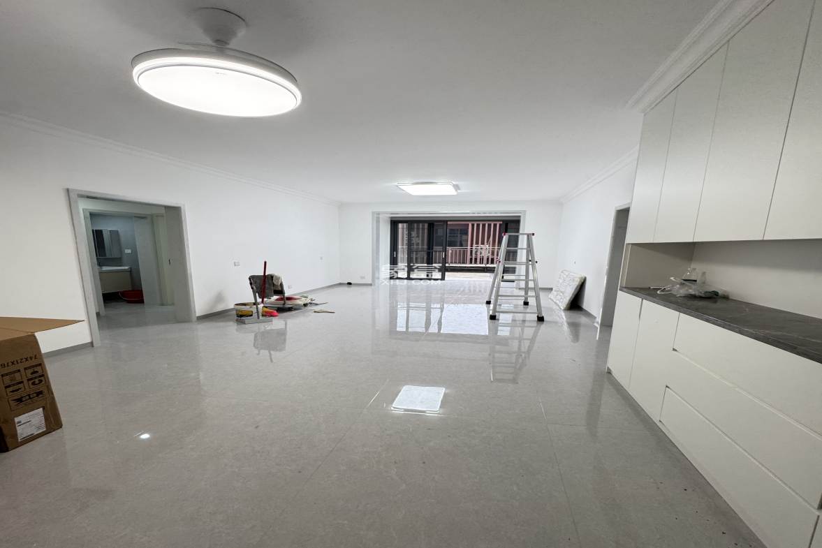 融冠亲城 4室2厅2卫 2800.0元/月 融冠亲城 4室2厅2卫 2800.0元/月室内图