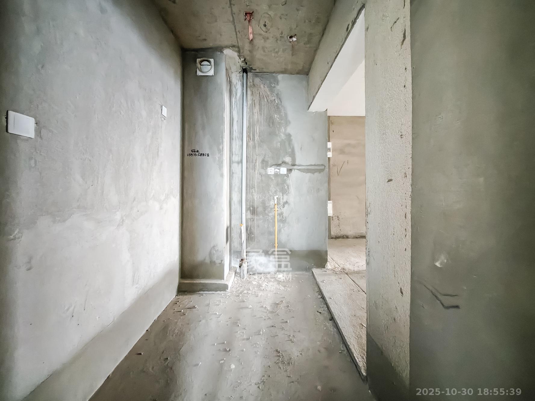 金辉优步湖畔  3室2厅2卫    60.0万 金辉优步湖畔  3室2厅2卫    60.0万厨房