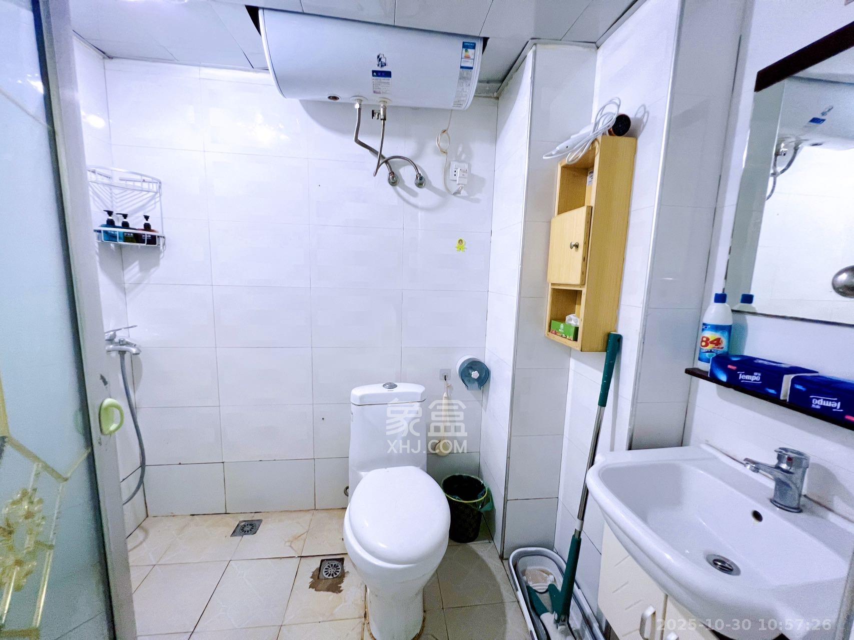 名富公寓 1室1厅1卫 1700.0元/月 名富公寓 1室1厅1卫 1700.0元/月室内图