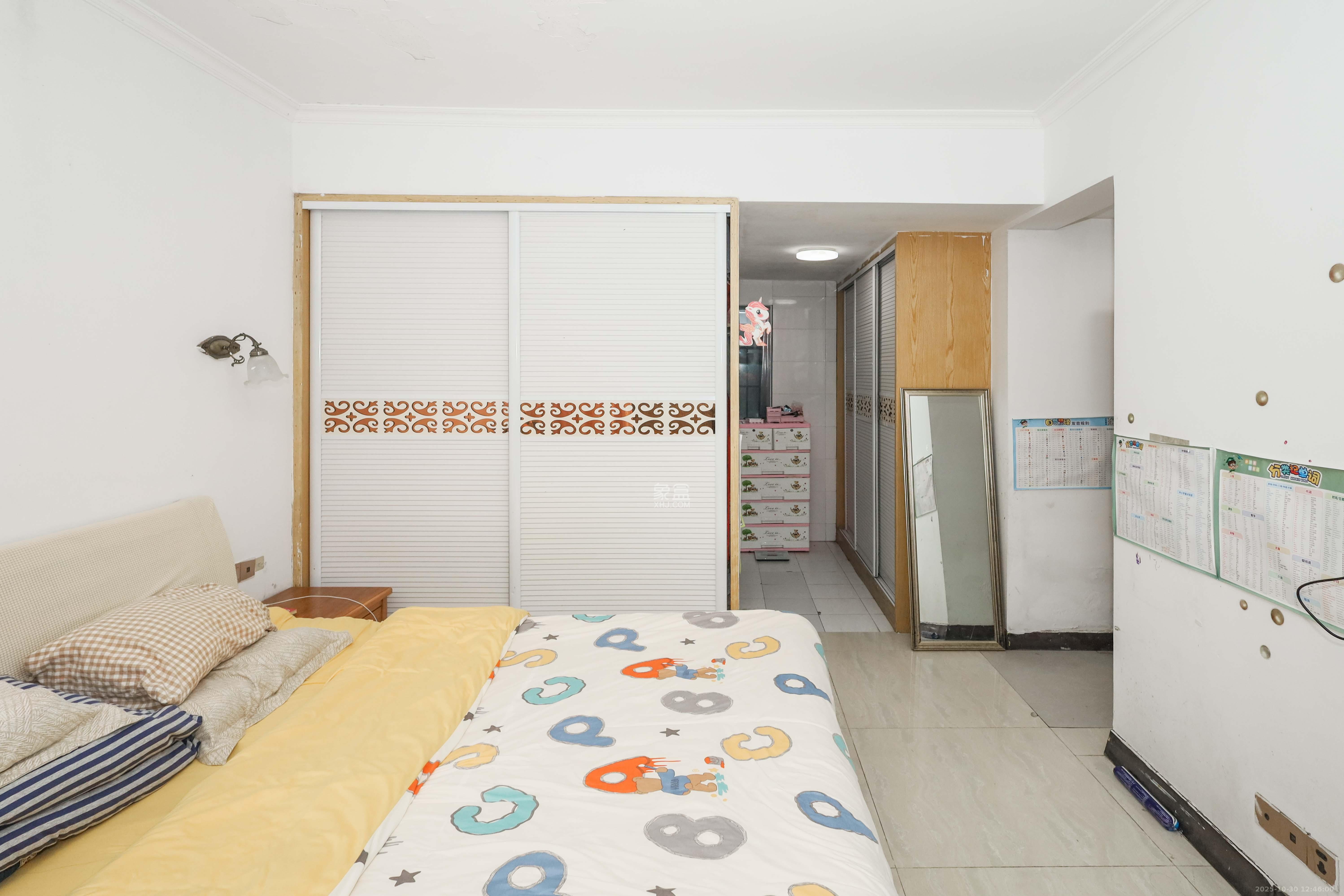 麓谷公馆(涉外国际公馆)  3室2厅2卫    98.0万 麓谷公馆(涉外国际公馆)  3室2厅2卫    98.0万卧室