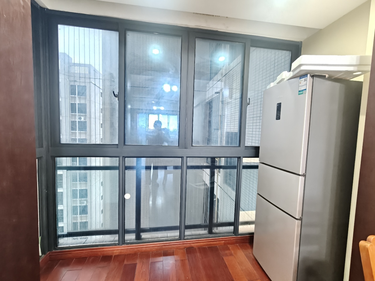 海岸银座花园  3室2厅2卫    2800.0元/月室内图