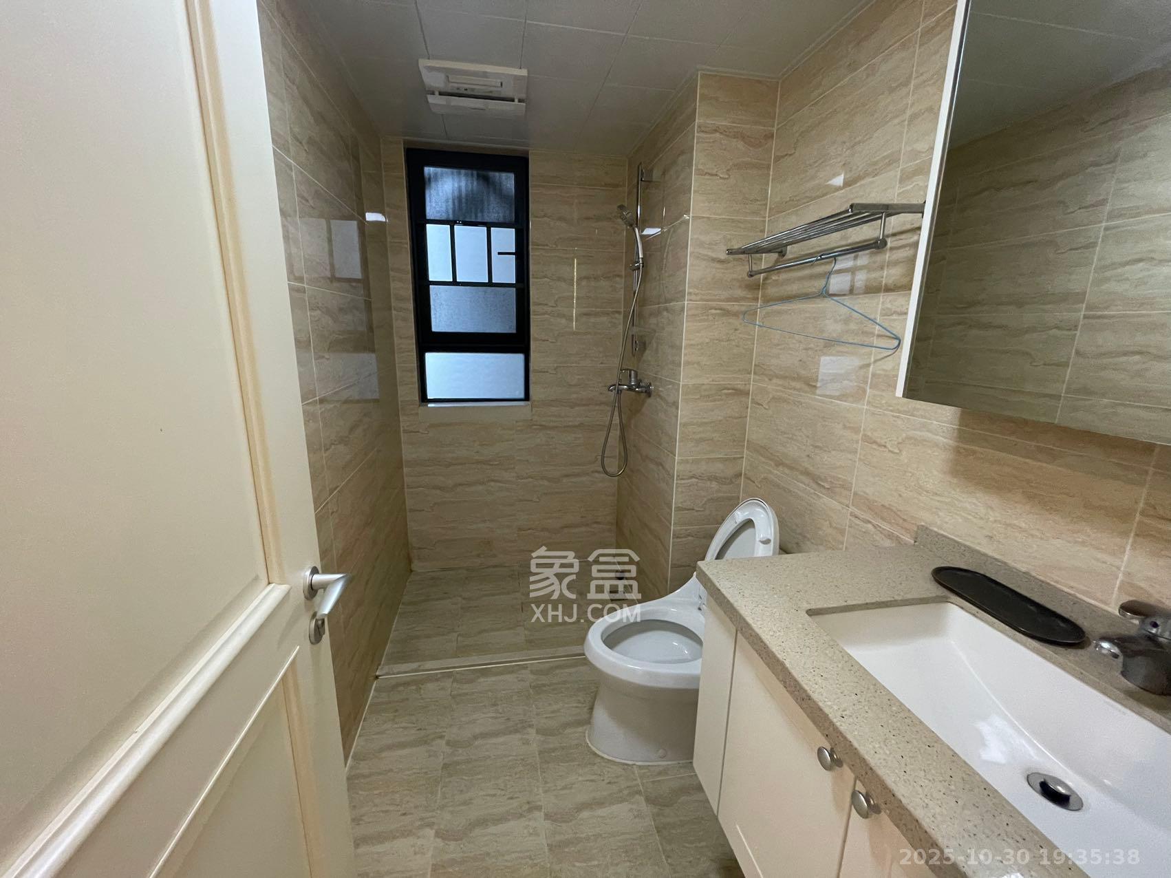 万科魅力之城  3室2厅2卫    2600.0元/月室内图