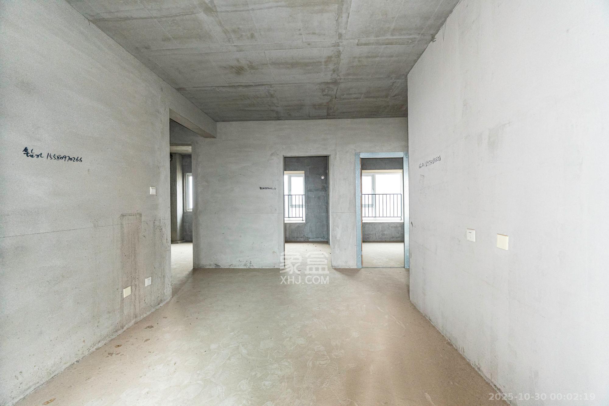 荣盛花语城 3室2厅1卫 48.0万 荣盛花语城 3室2厅1卫 48.0万客厅