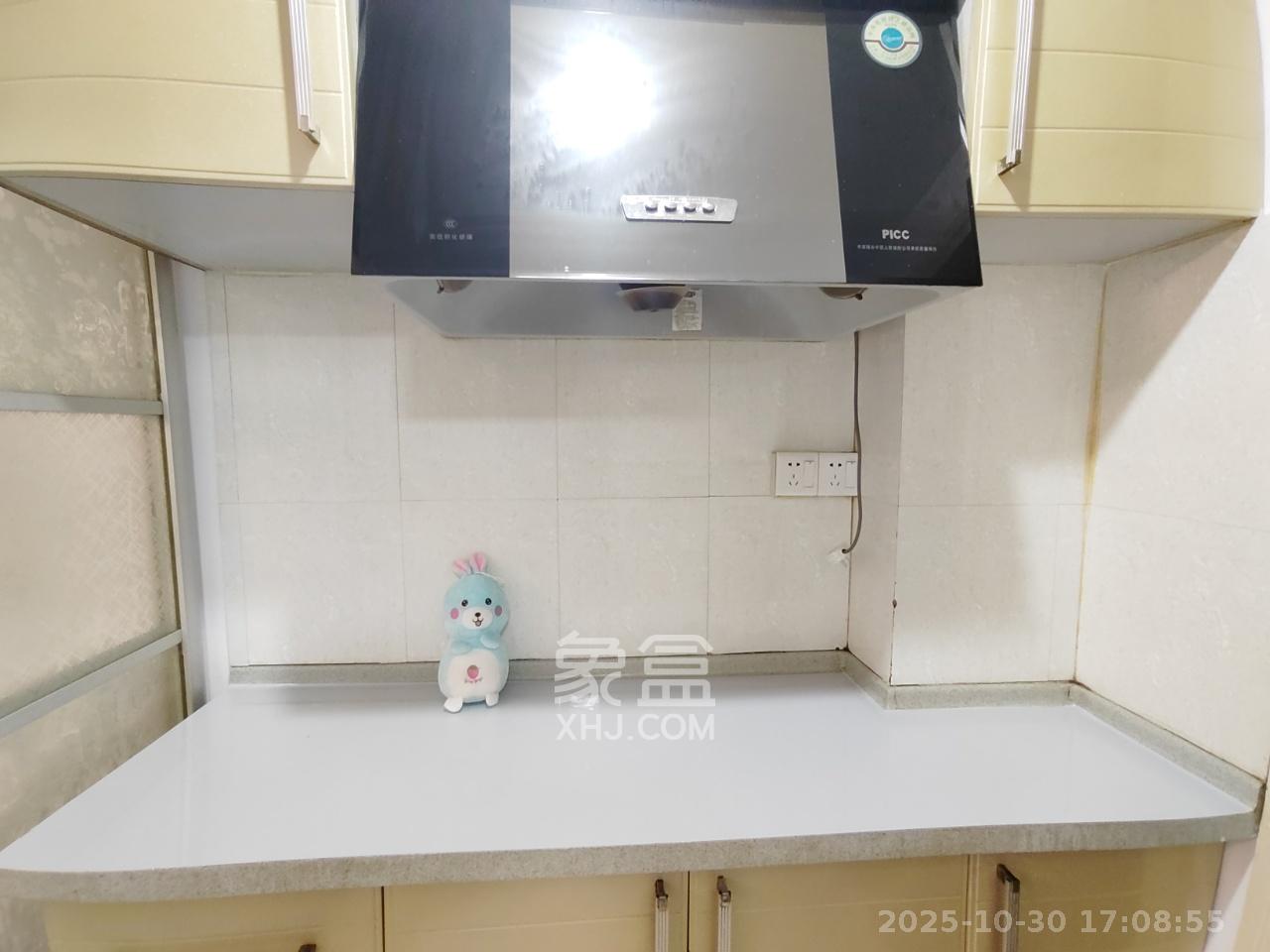 书香名邸  1室1厅1卫    1680.0元/月 书香名邸  1室1厅1卫    1680.0元/月室内图