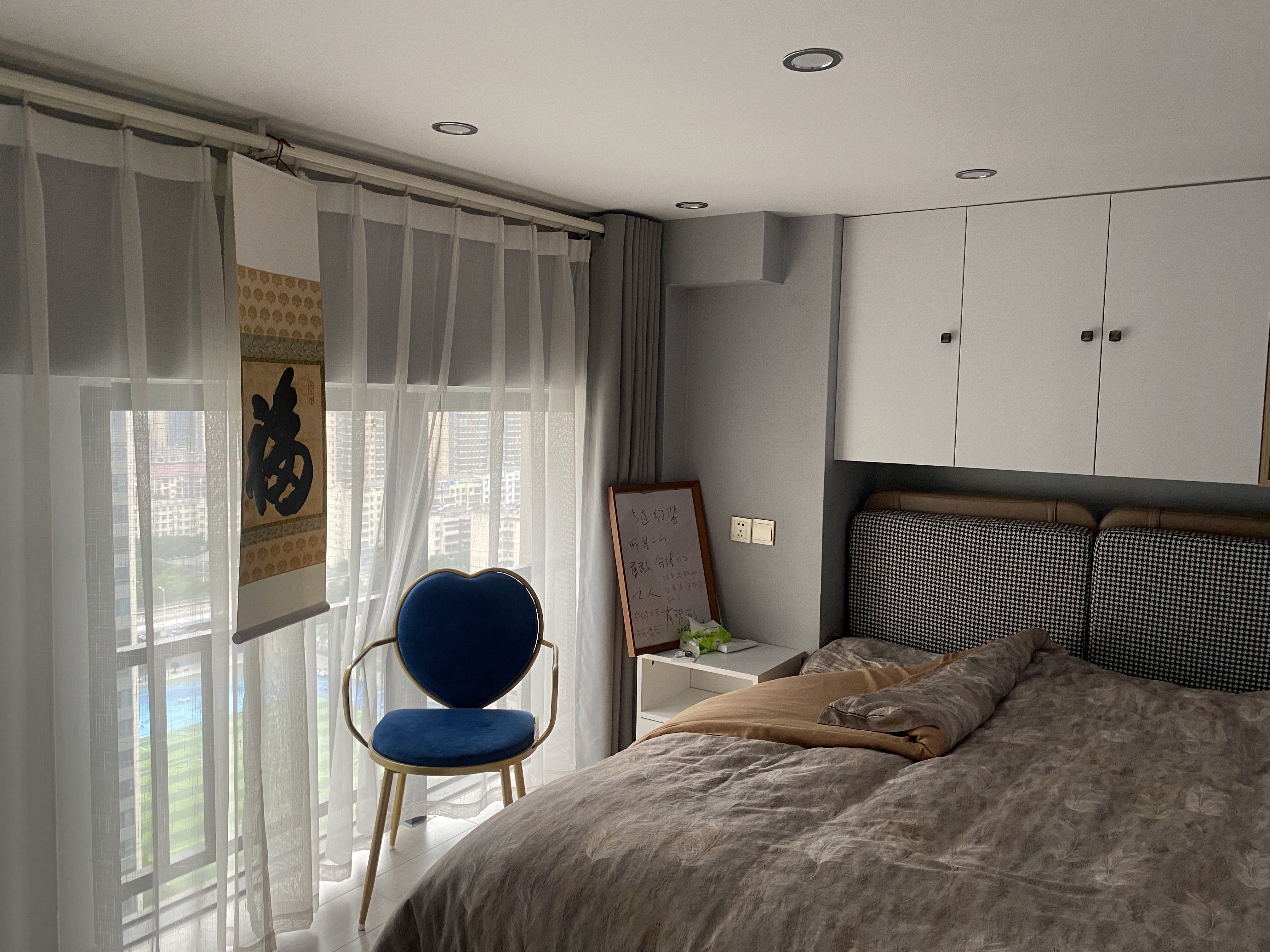 青春里  2室1厅1卫    55.0万 青春里  2室1厅1卫    55.0万客厅