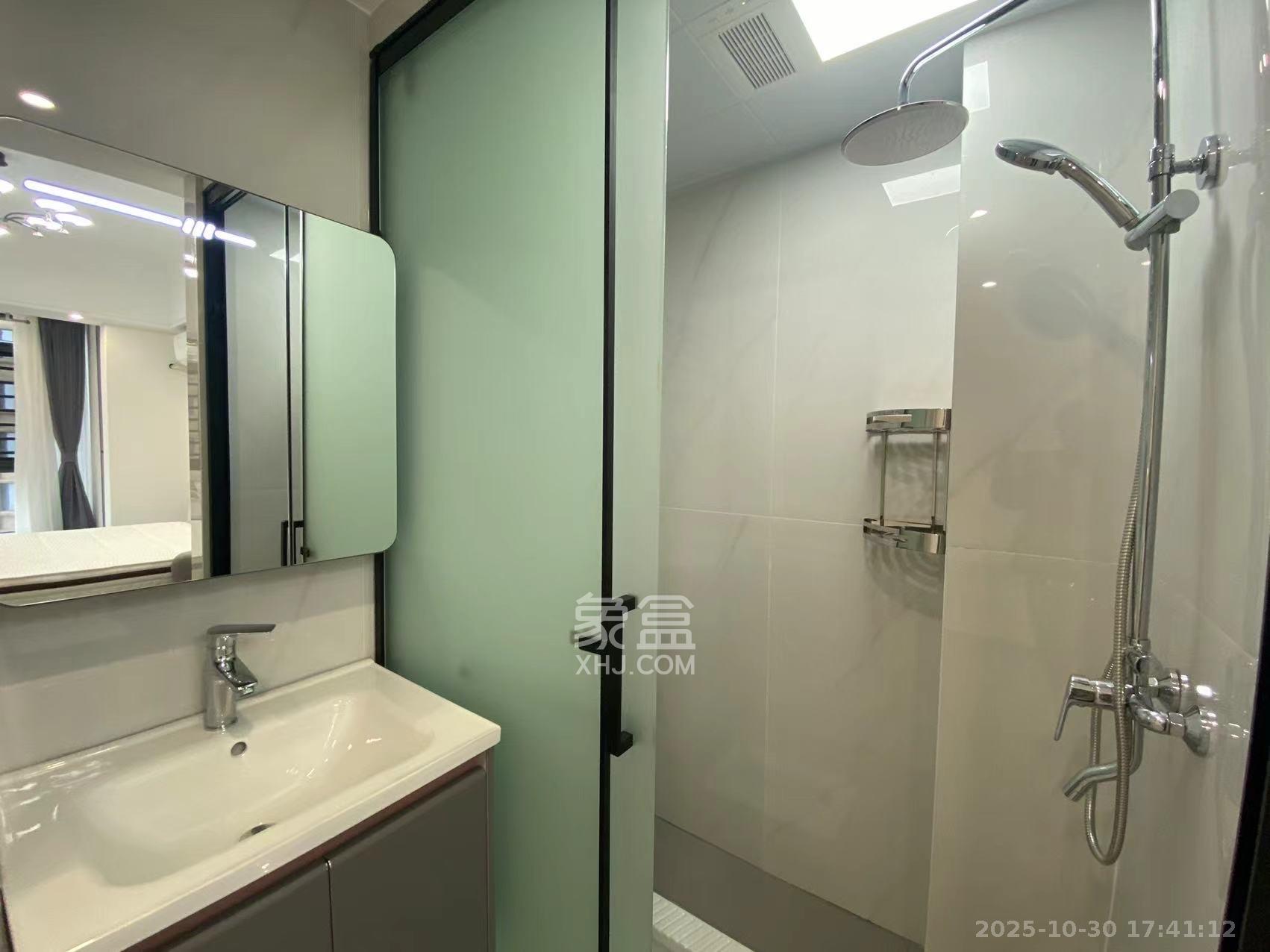 嘉雨兴园  1室0厅0卫    1600.0元/月 嘉雨兴园  1室0厅0卫    1600.0元/月室内图