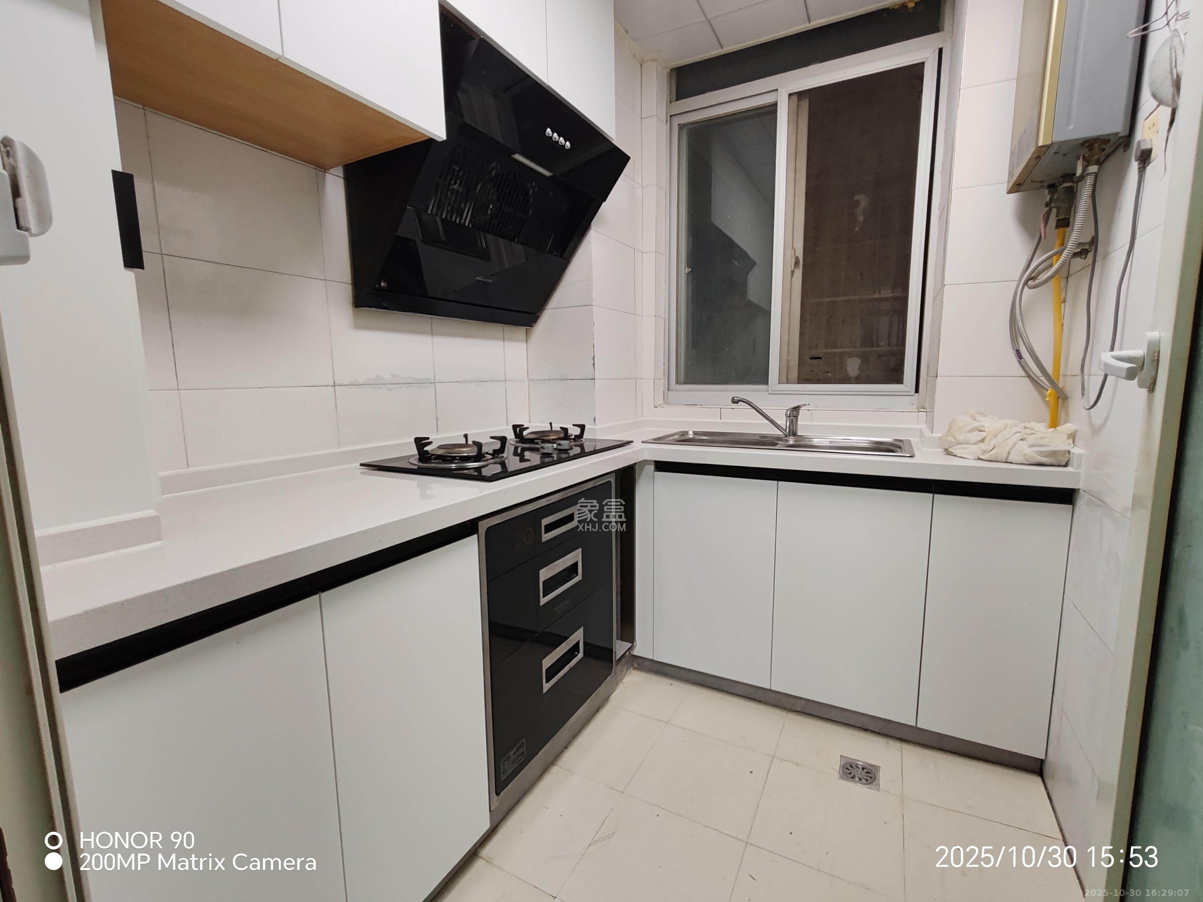 东方新世界  2室1厅1卫    2000.0元/月室内图