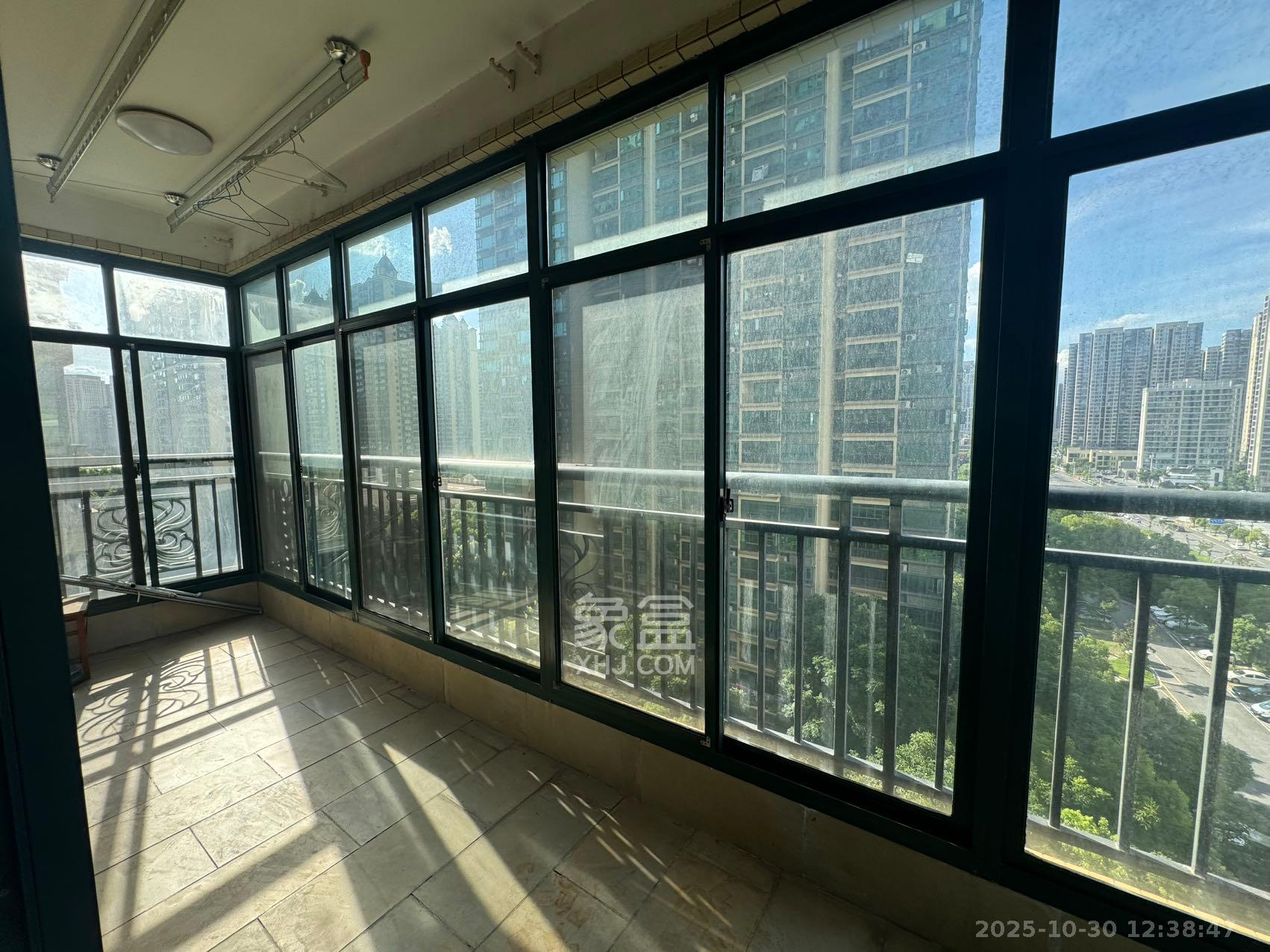 恒大绿洲  3室2厅2卫    2500.0元/月 恒大绿洲  3室2厅2卫    2500.0元/月室内图