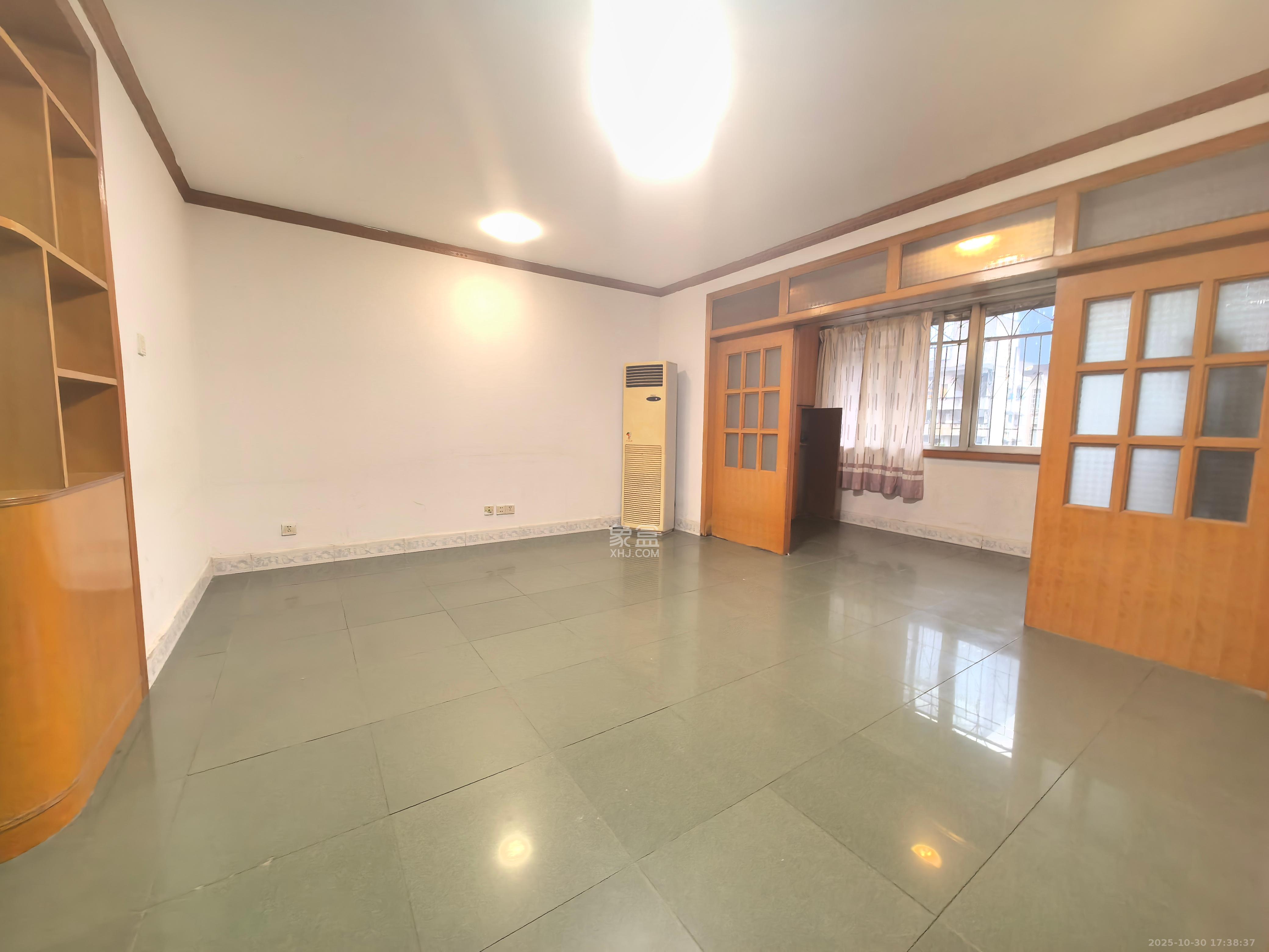 东塘电力院 3室2厅2卫 2600.0元/月 东塘电力院 3室2厅2卫 2600.0元/月室内图