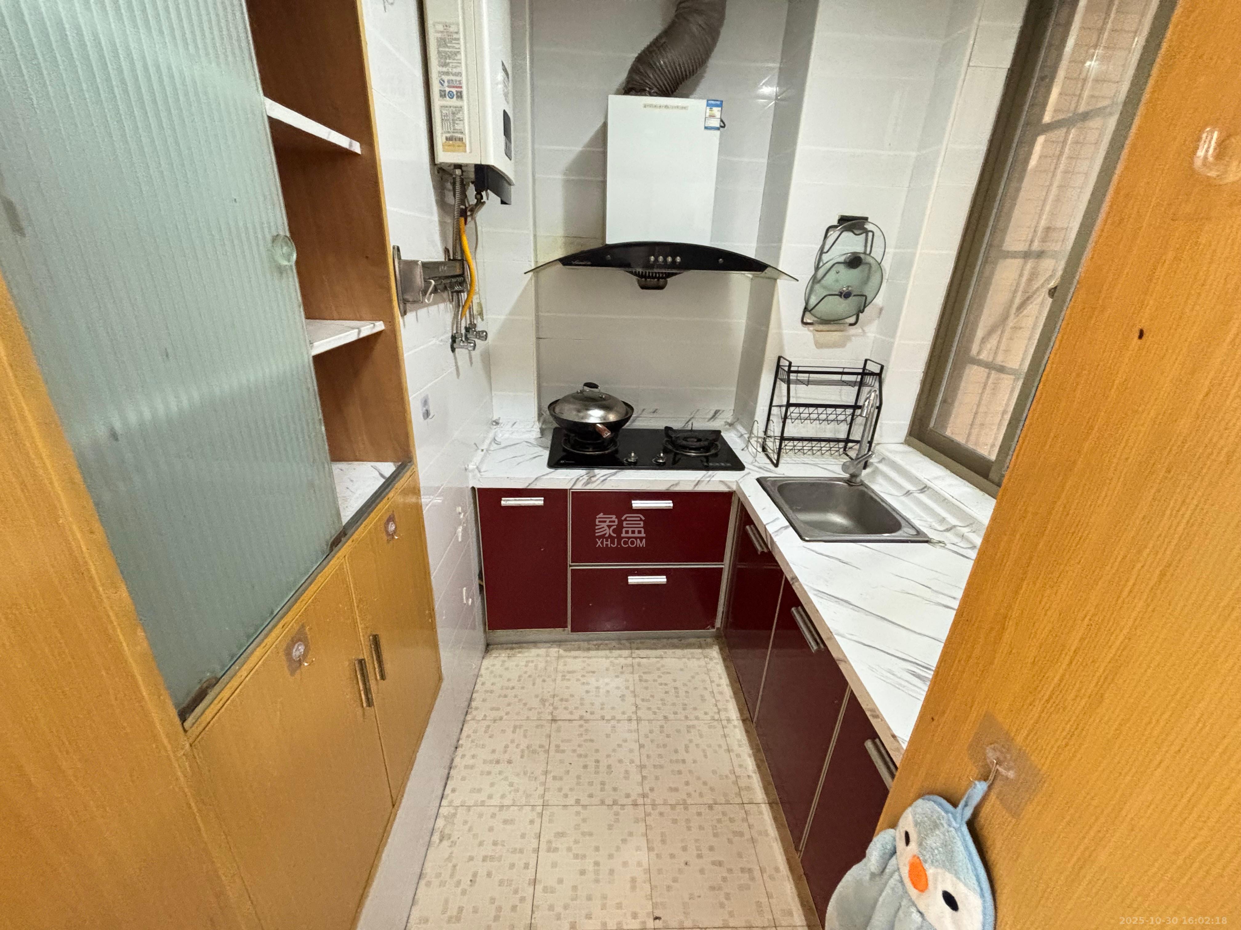 层上观邸  3室2厅1卫    2200.0元/月室内图