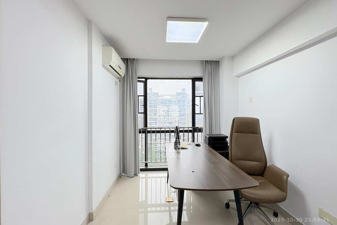 锦泰东环国际 2室2厅1卫 86.0万 锦泰东环国际 2室2厅1卫 86.0万阳台