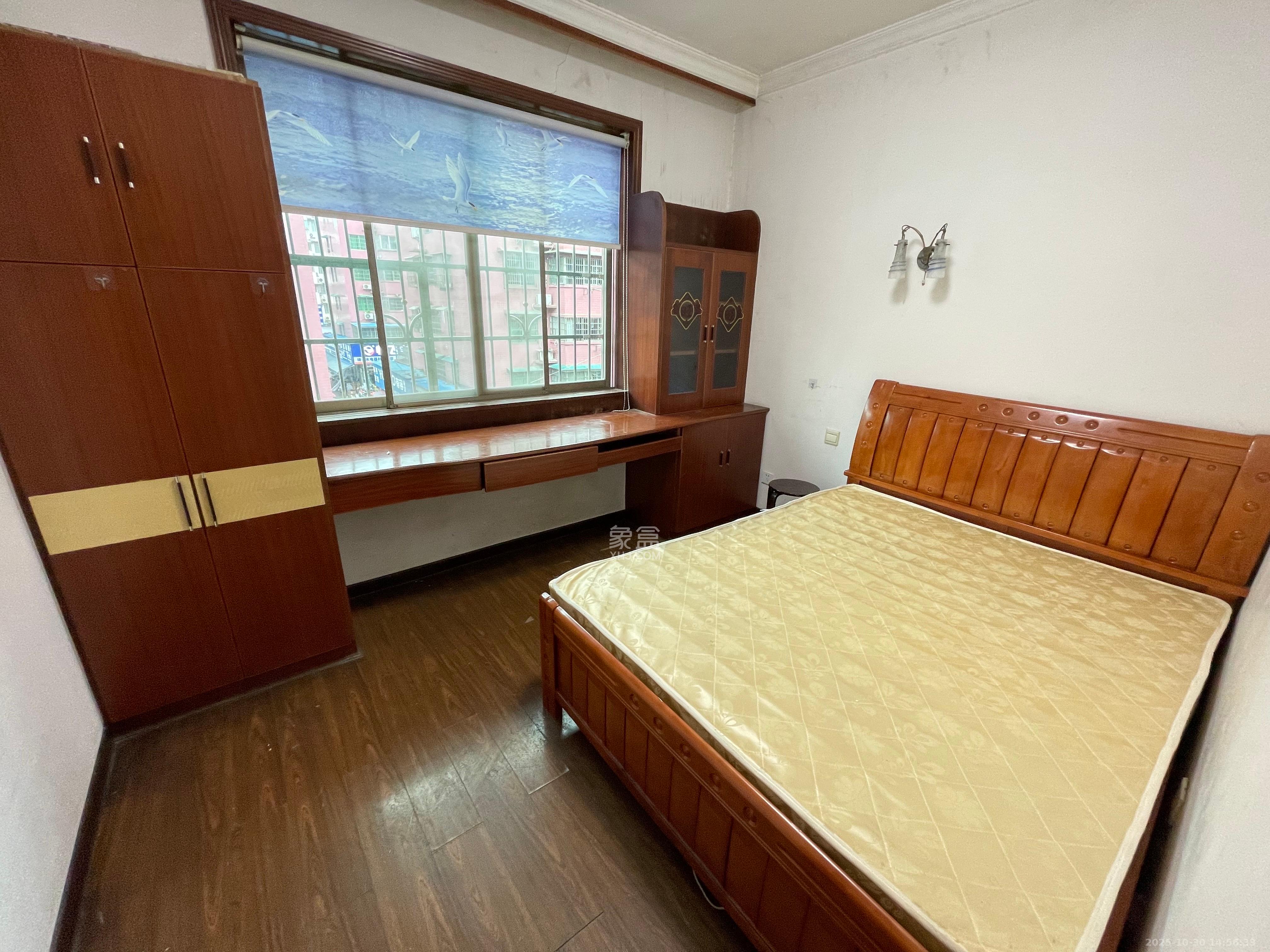 金盛园  4室2厅2卫    3000.0元/月室内图