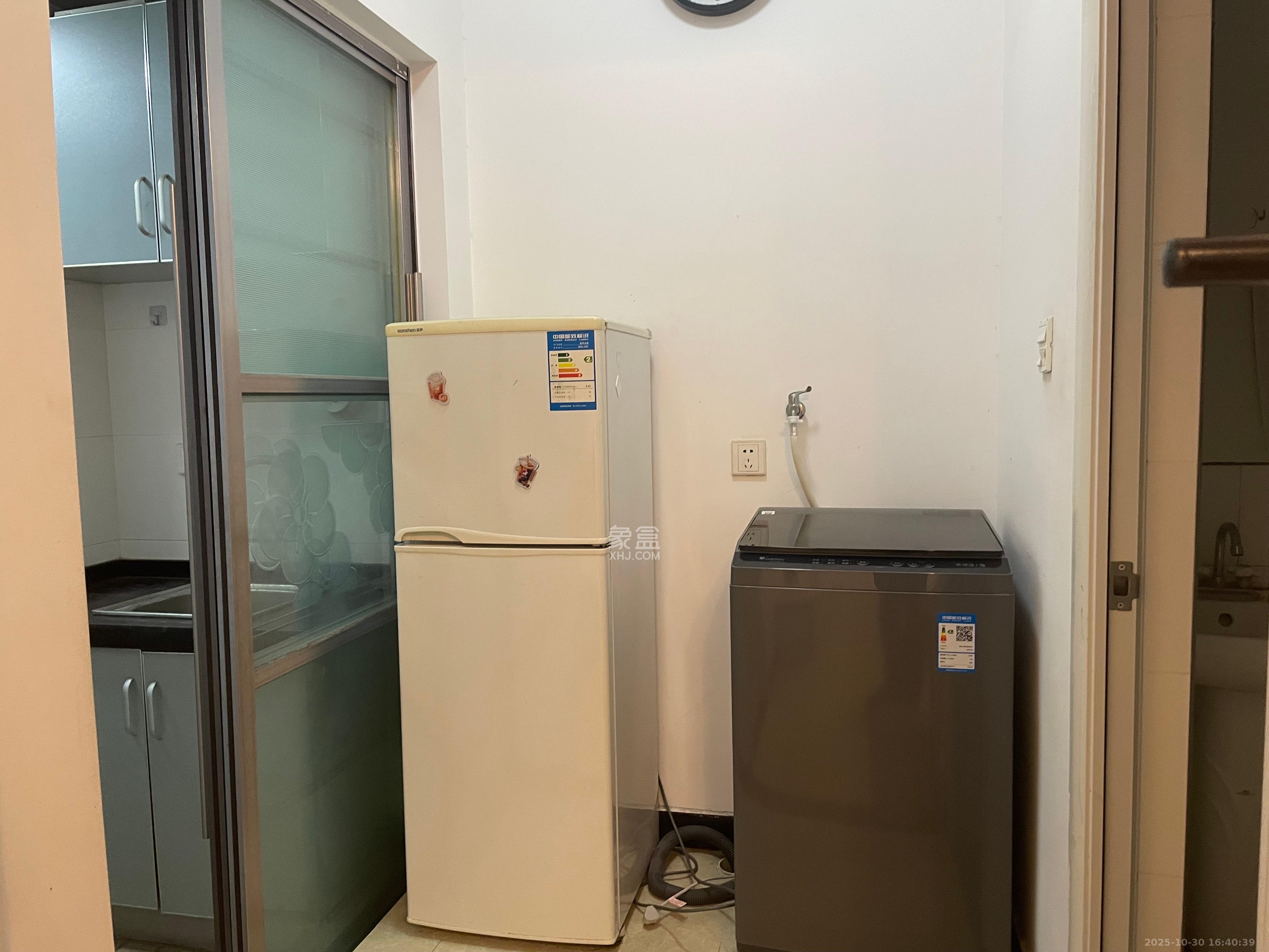 阳光锦城 1室1厅1卫 1600.0元/月 阳光锦城 1室1厅1卫 1600.0元/月室内图