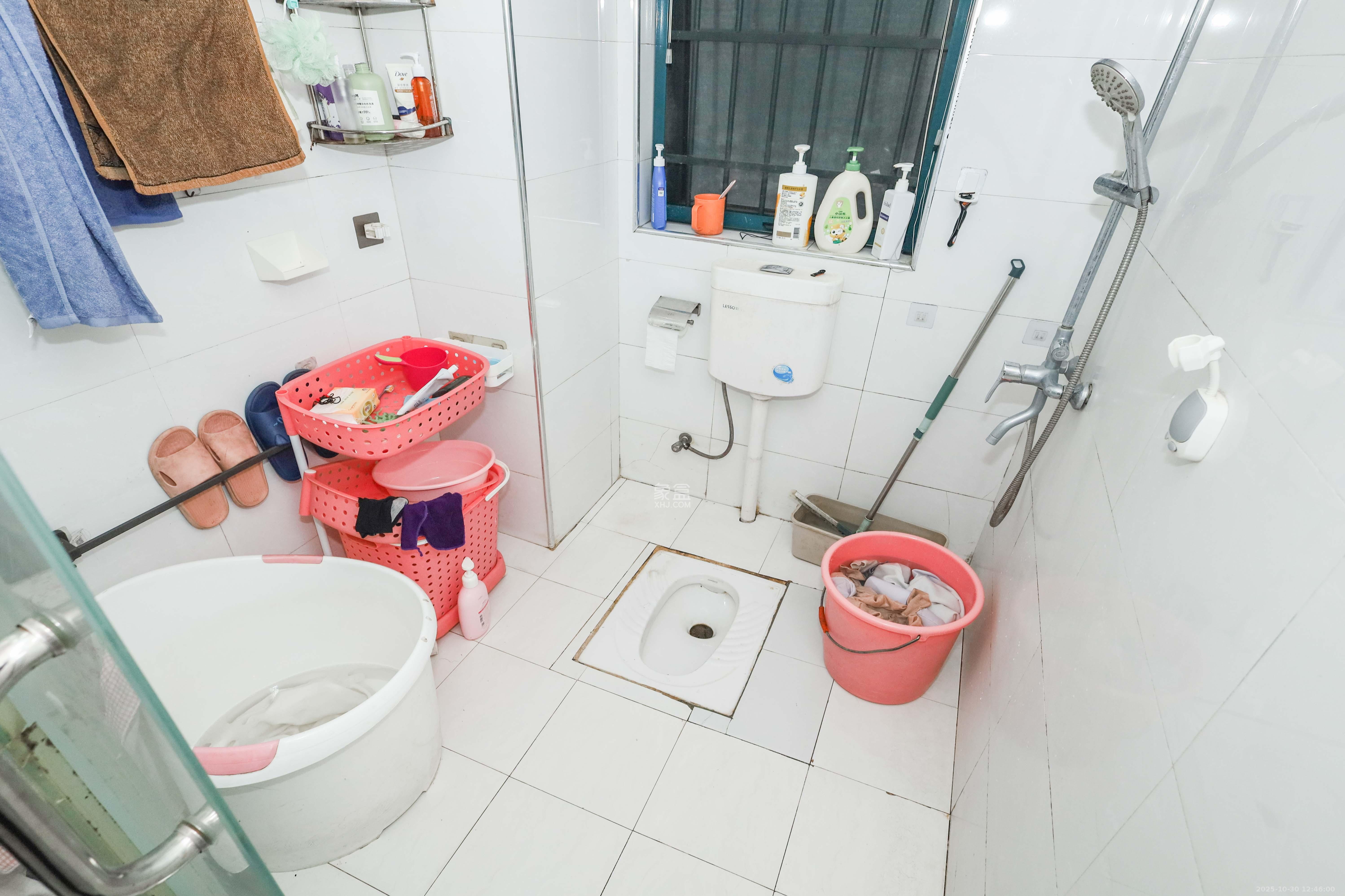 麓谷公馆(涉外国际公馆)  3室2厅2卫    98.0万 麓谷公馆(涉外国际公馆)  3室2厅2卫    98.0万卫生间