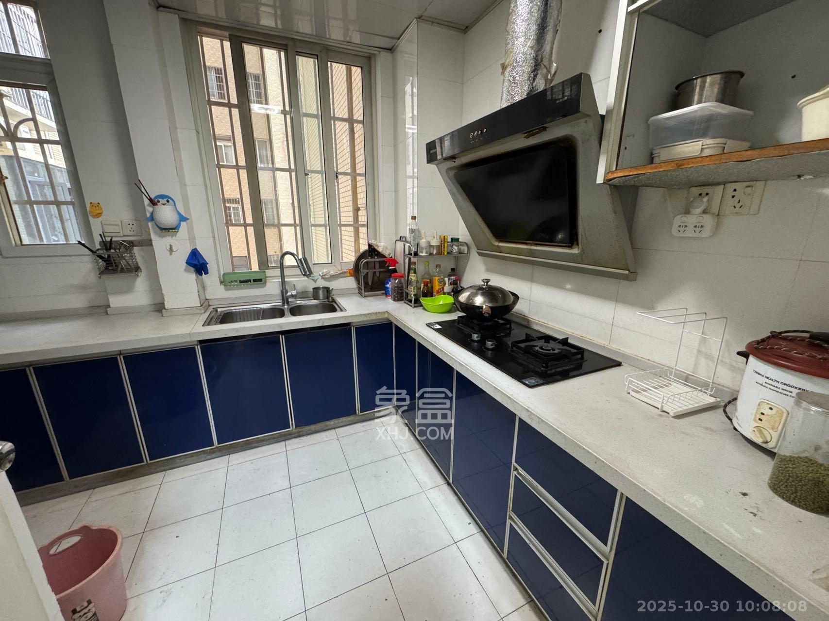 金碧文华  2室2厅1卫    2000.0元/月室内图