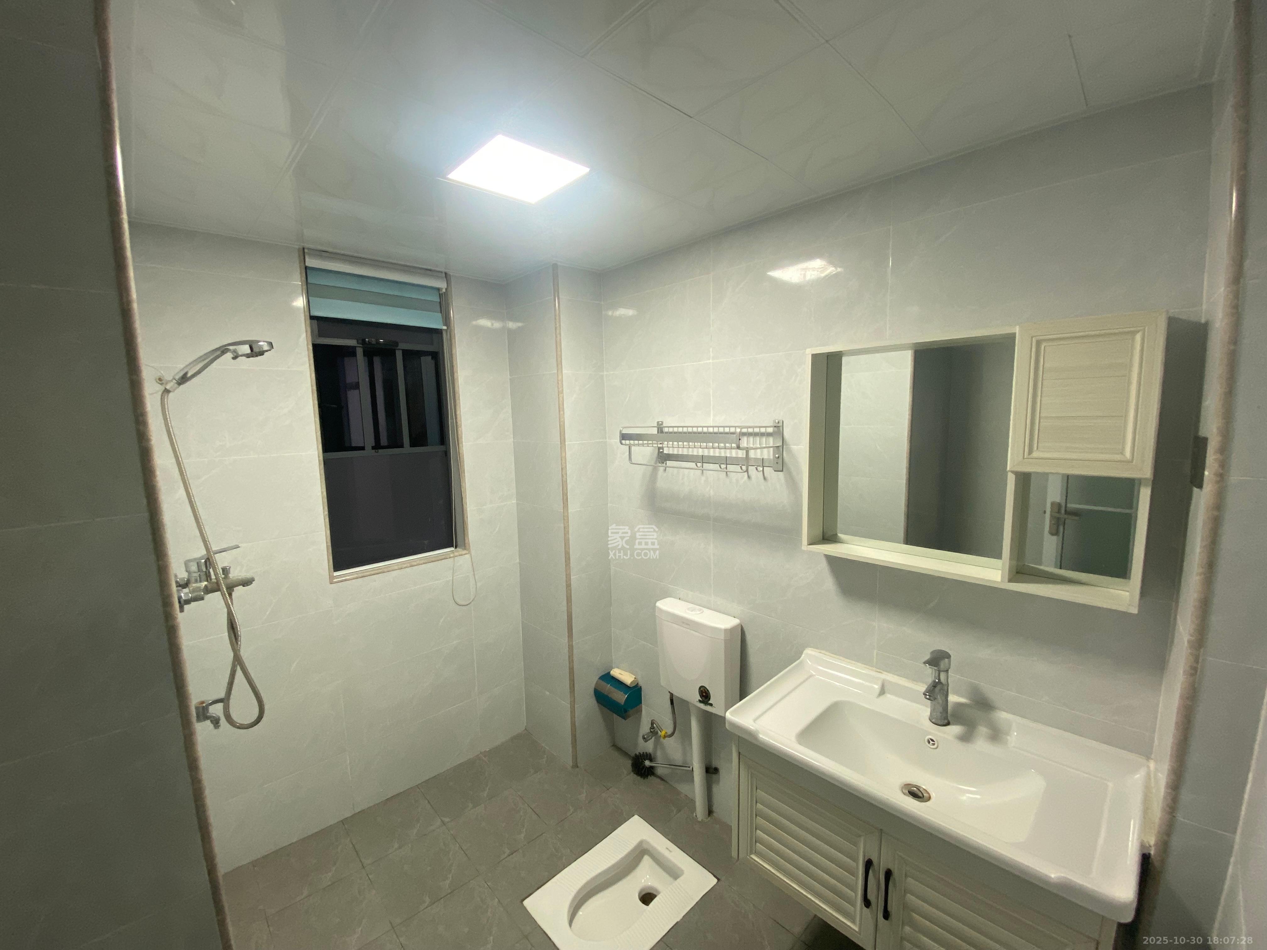 红星国际公馆  4室2厅1卫    3100.0元/月室内图