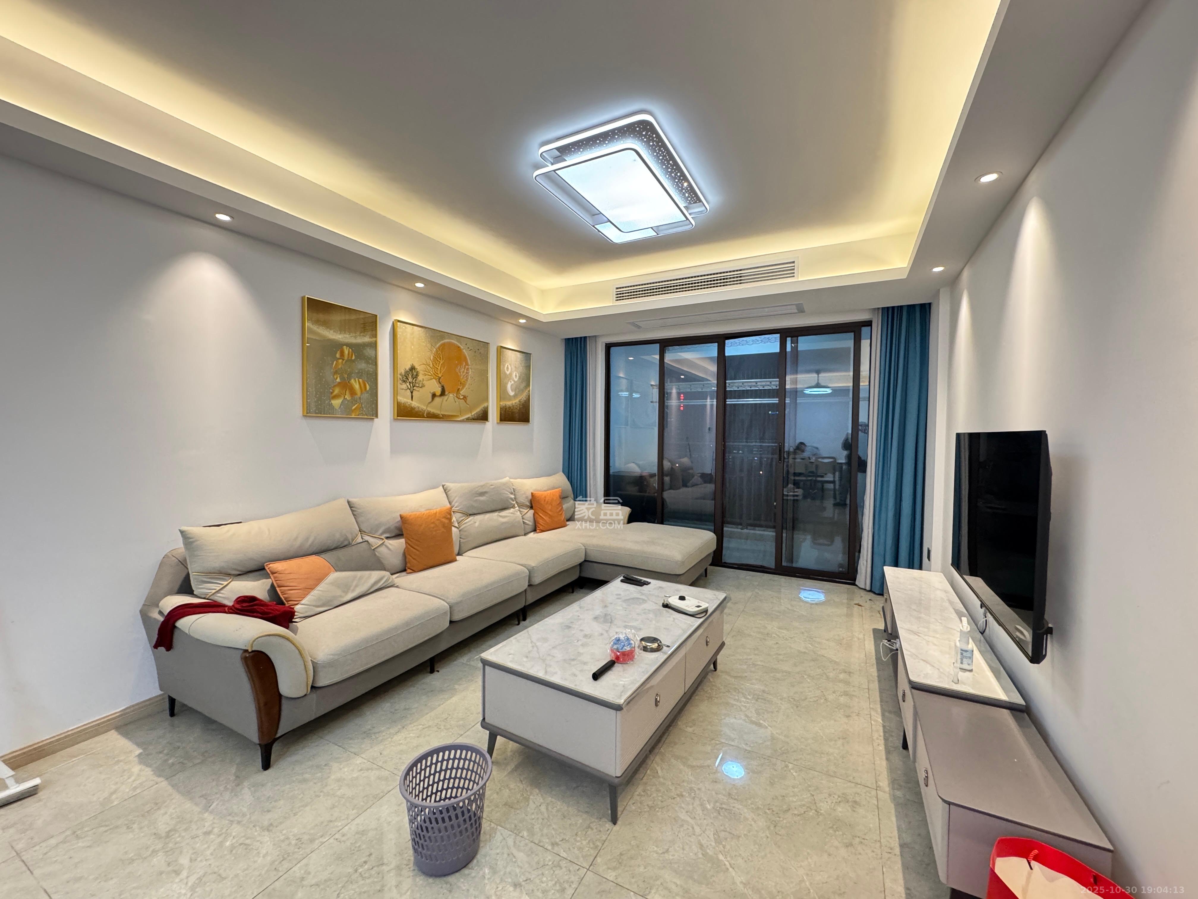 臻园  3室1厅2卫    3300.0元/月 臻园  3室1厅2卫    3300.0元/月室内图