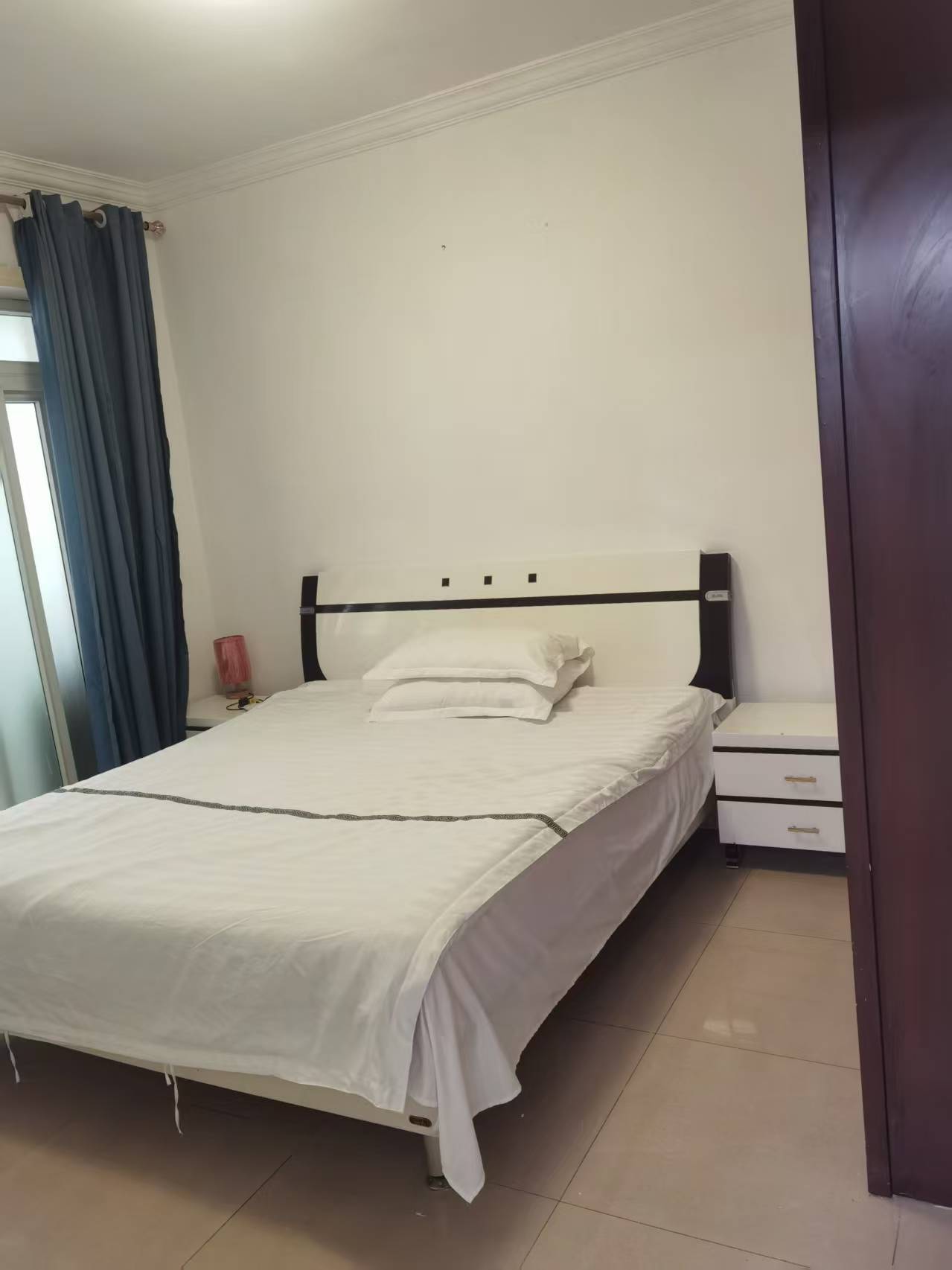 富豪大厦(富豪花园)  2室2厅1卫    2400.0元/月室内图