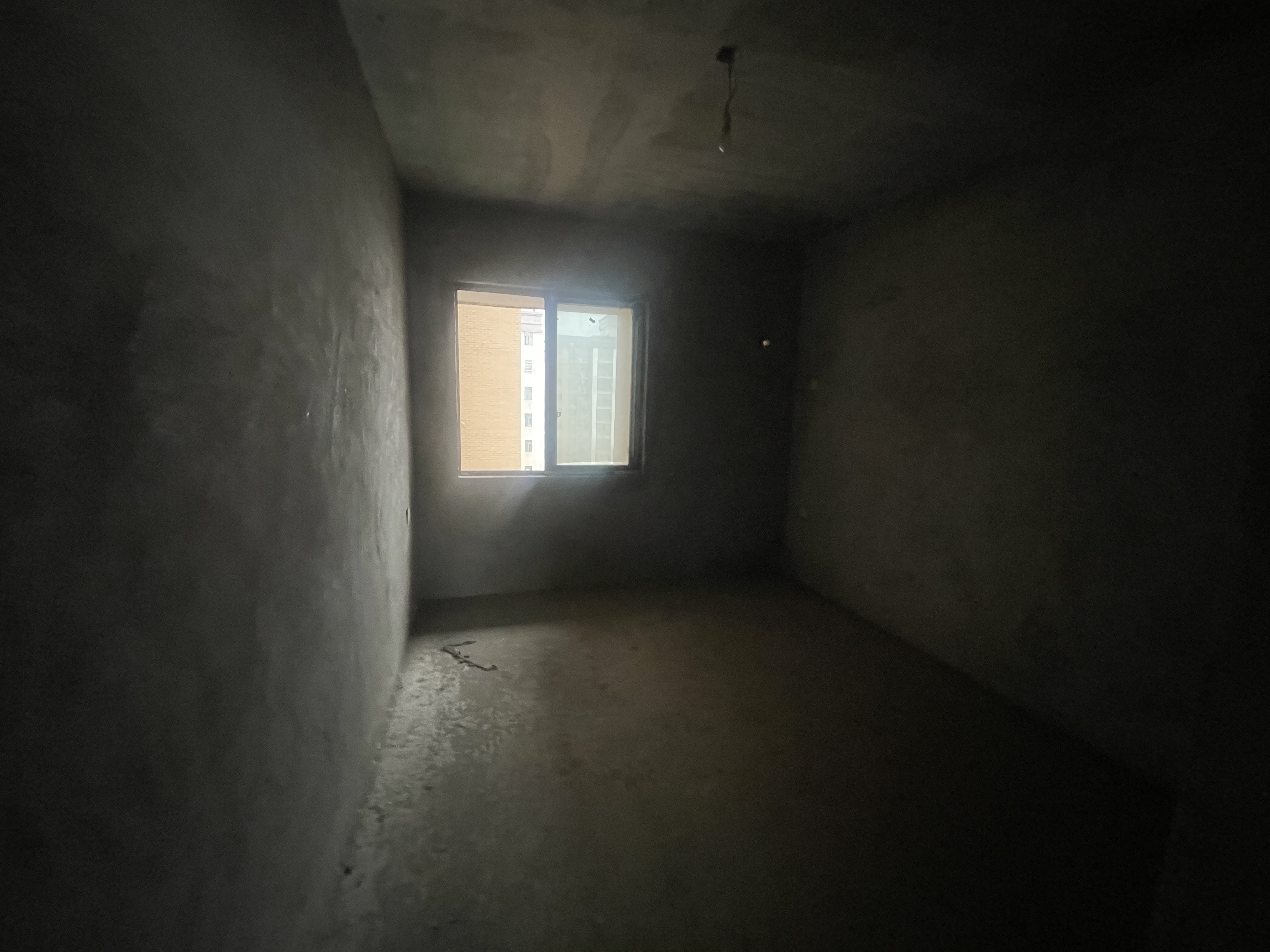 株山国际世家  3室2厅2卫    90.0万客厅