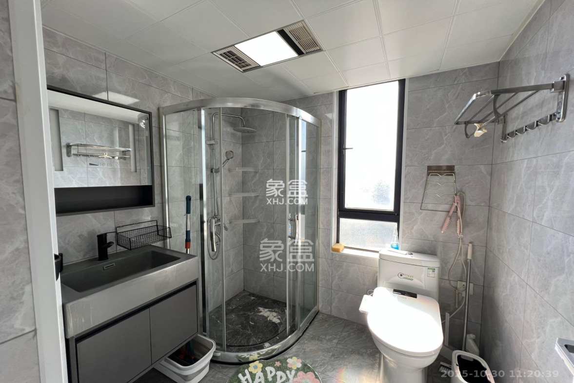 荣悦台 2室1厅1卫 3600.0元/月 荣悦台 2室1厅1卫 3600.0元/月室内图